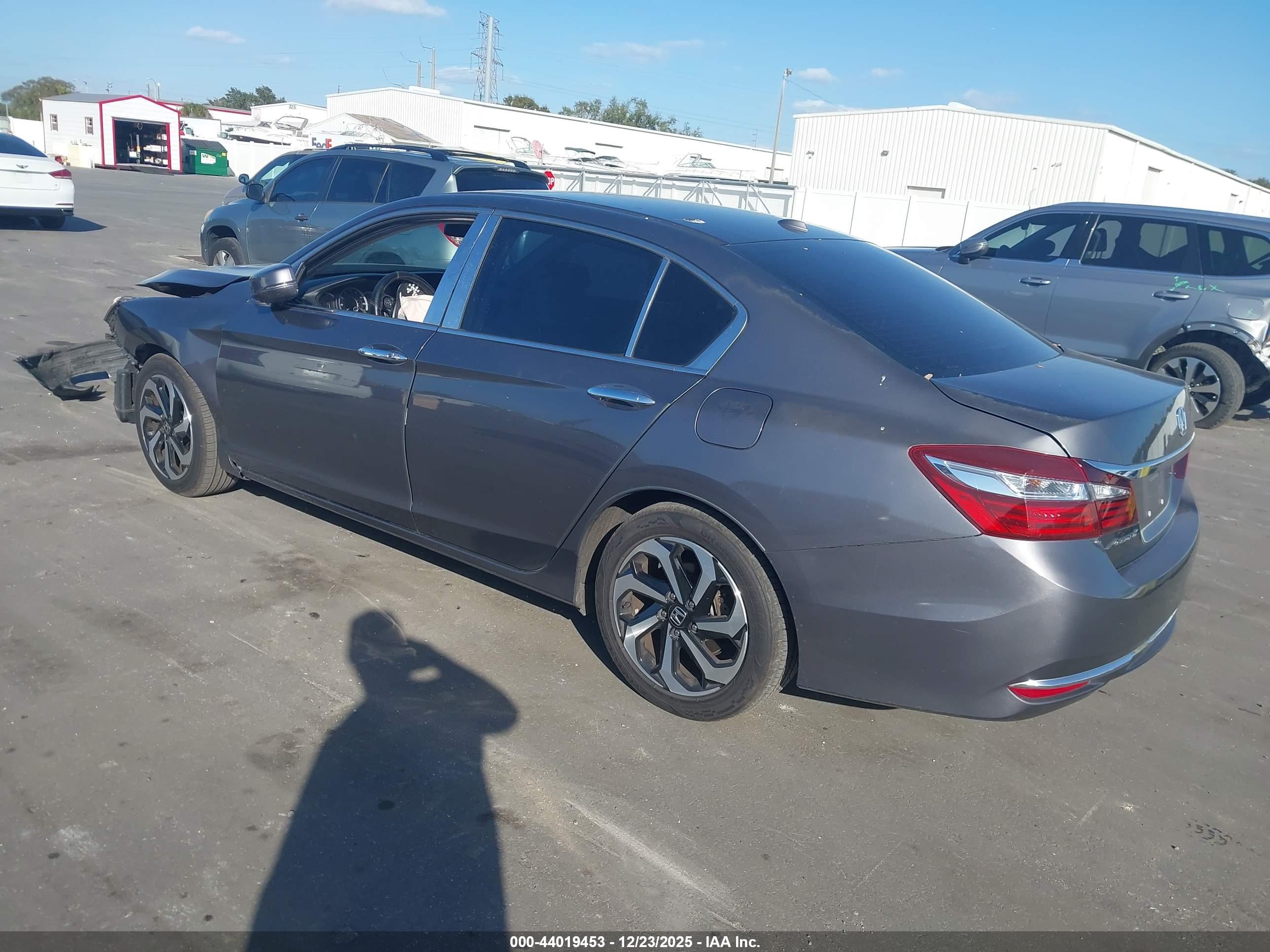 HONDA ACCORD image 3