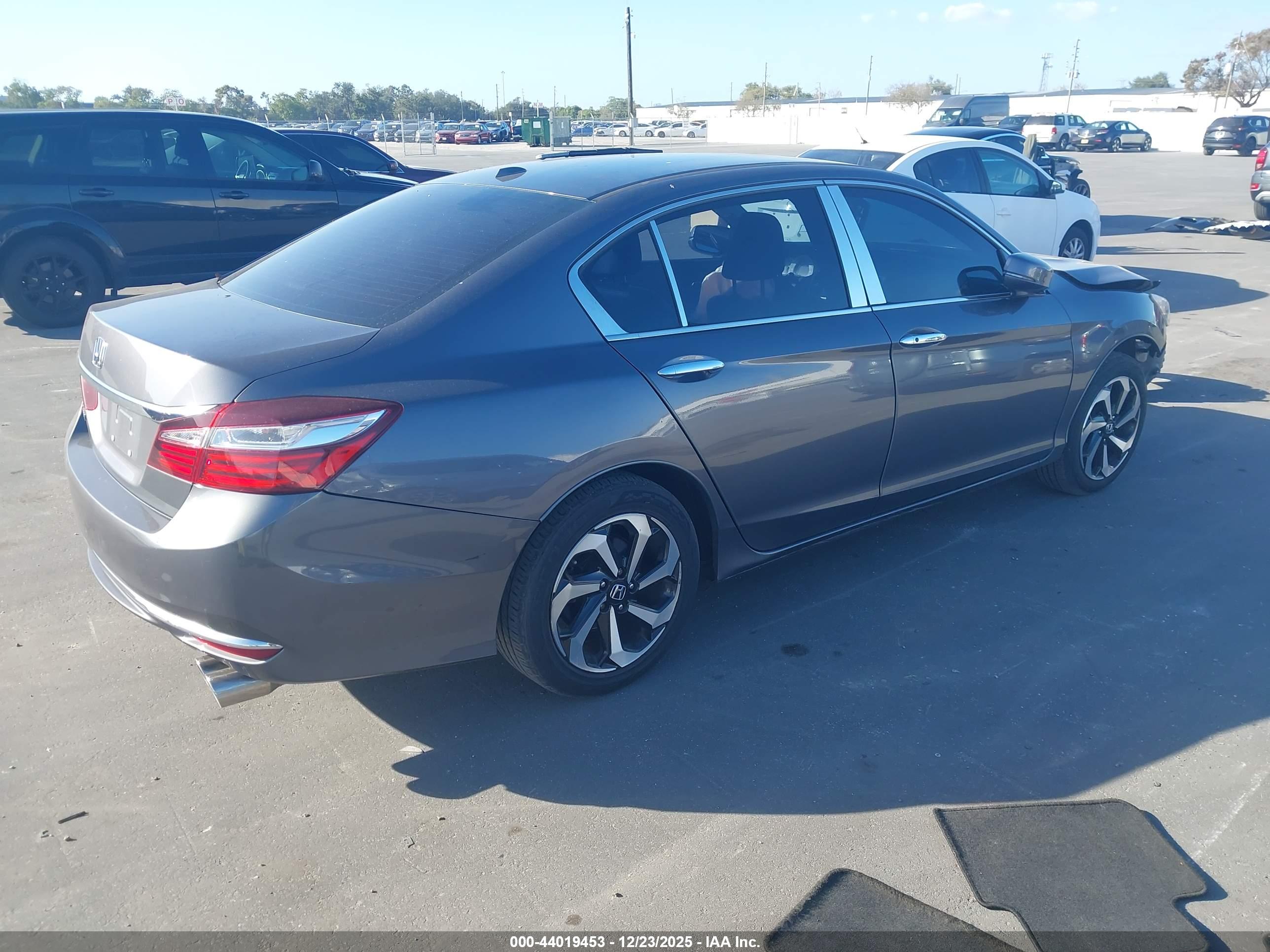 HONDA ACCORD image 4