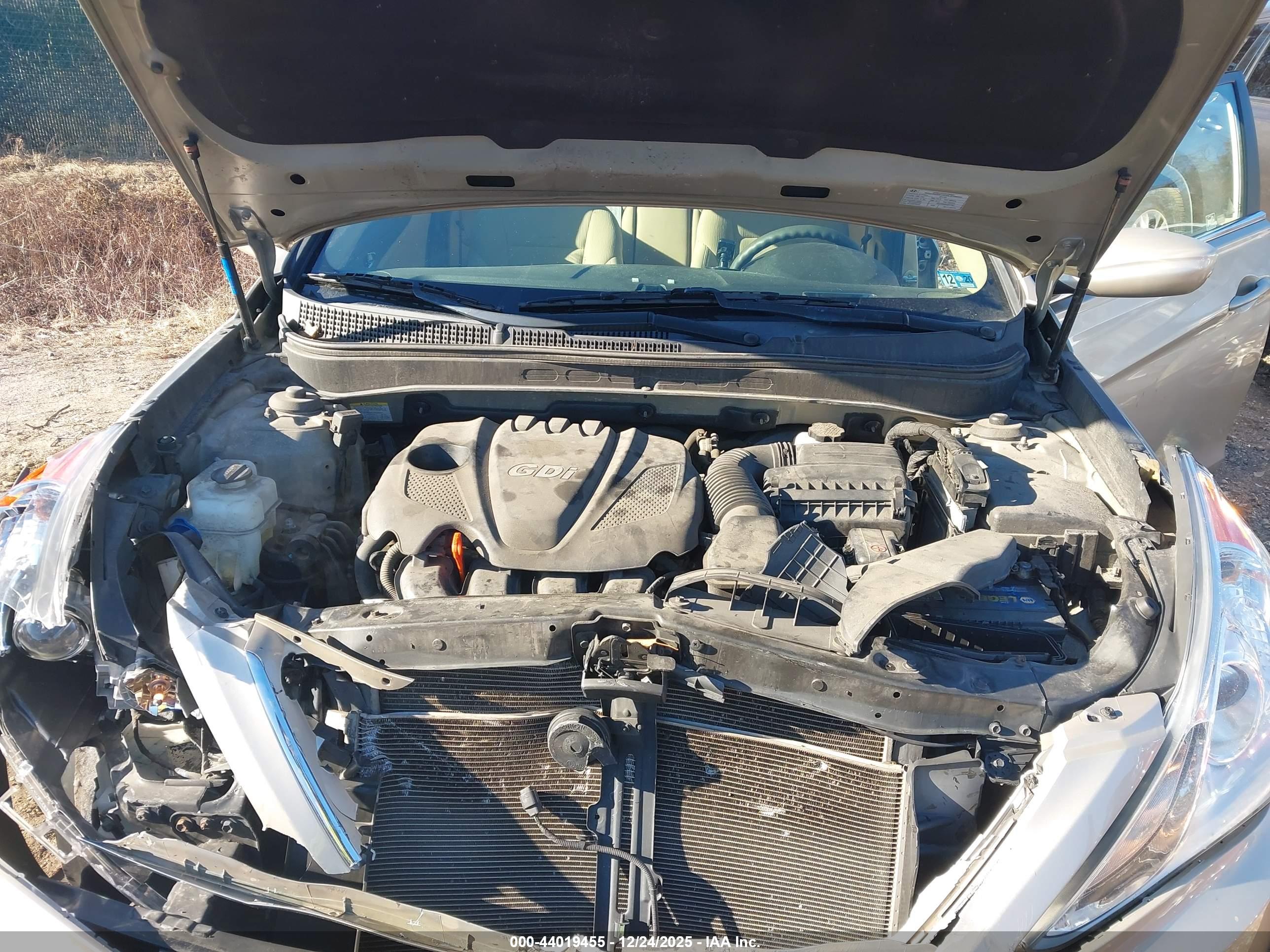 HYUNDAI SONATA image 10