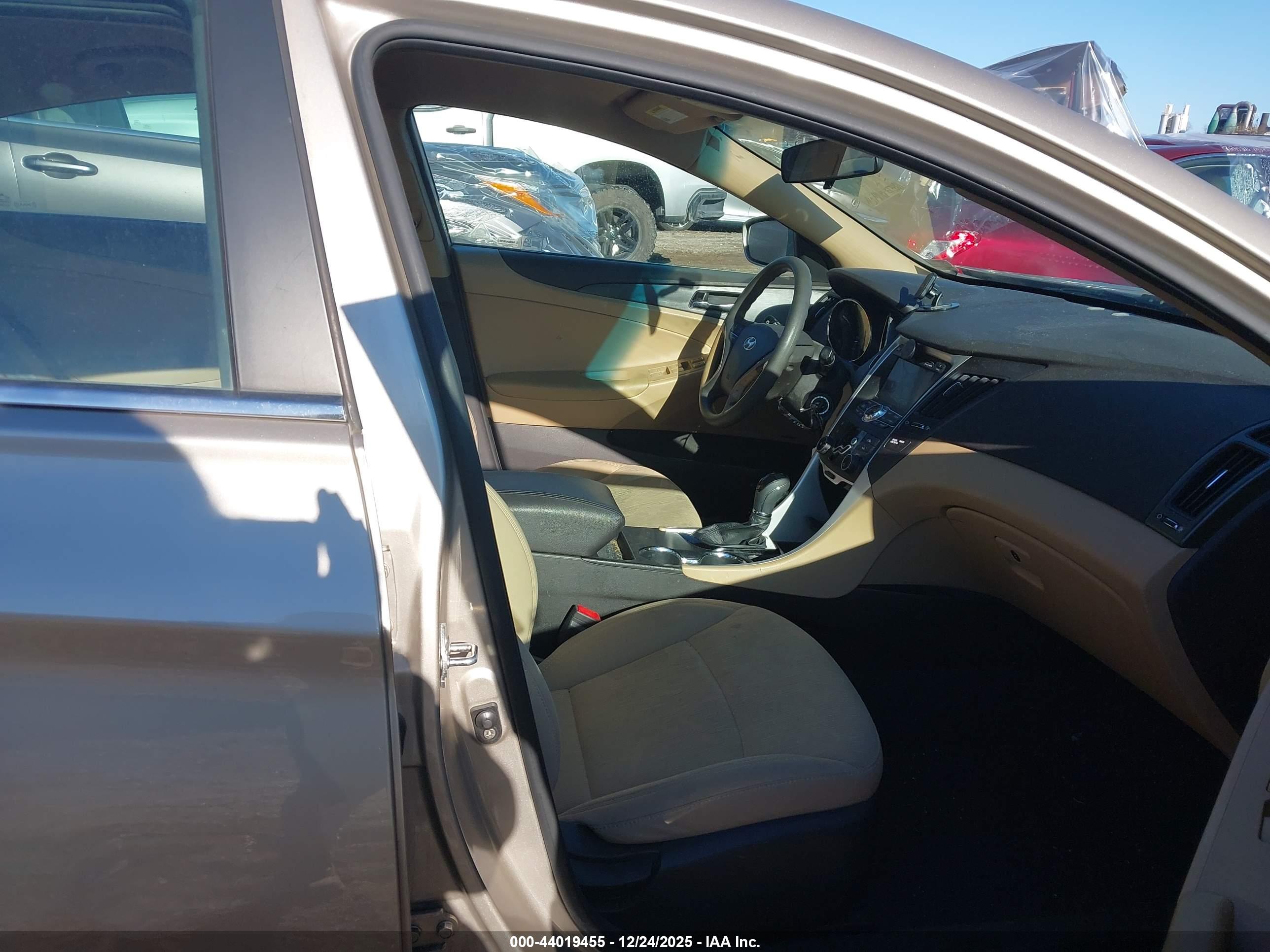 HYUNDAI SONATA image 5