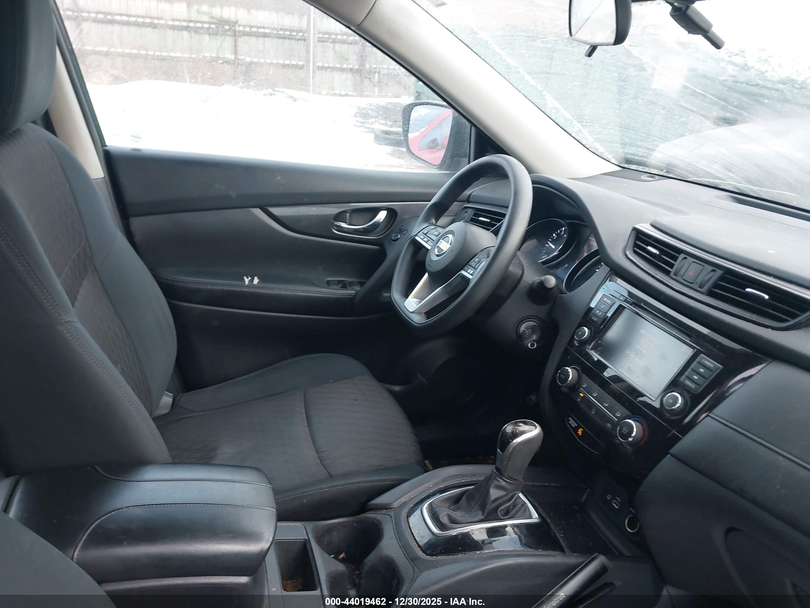 NISSAN ROGUE image 5