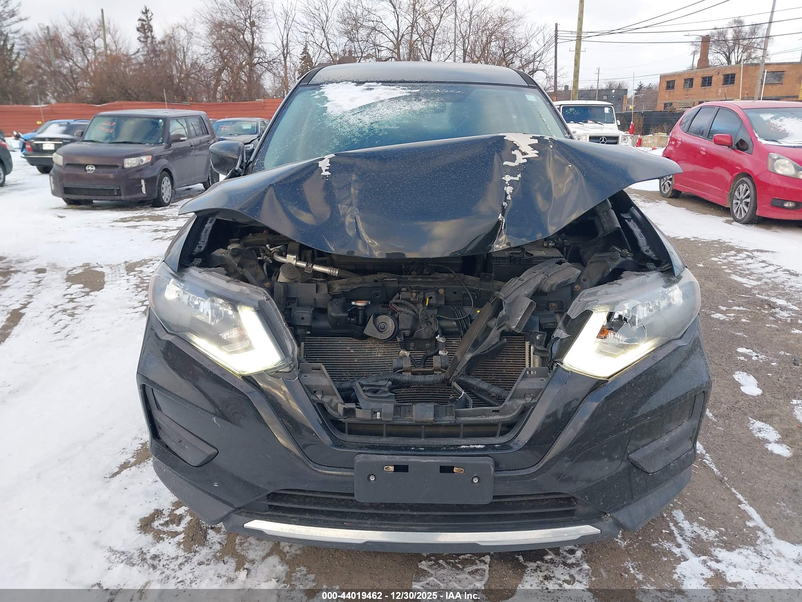 NISSAN ROGUE image 6