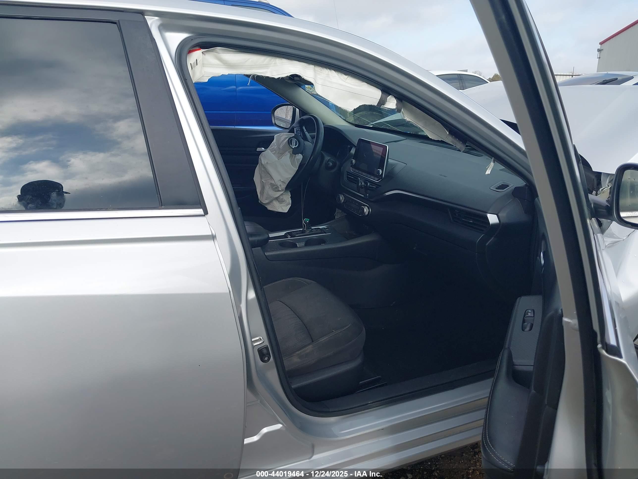 NISSAN ALTIMA image 5