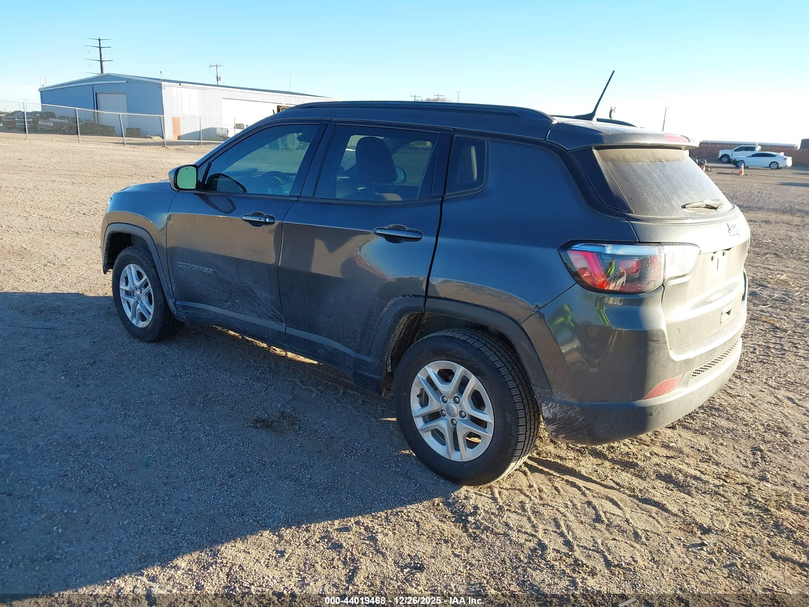 JEEP COMPASS image 3