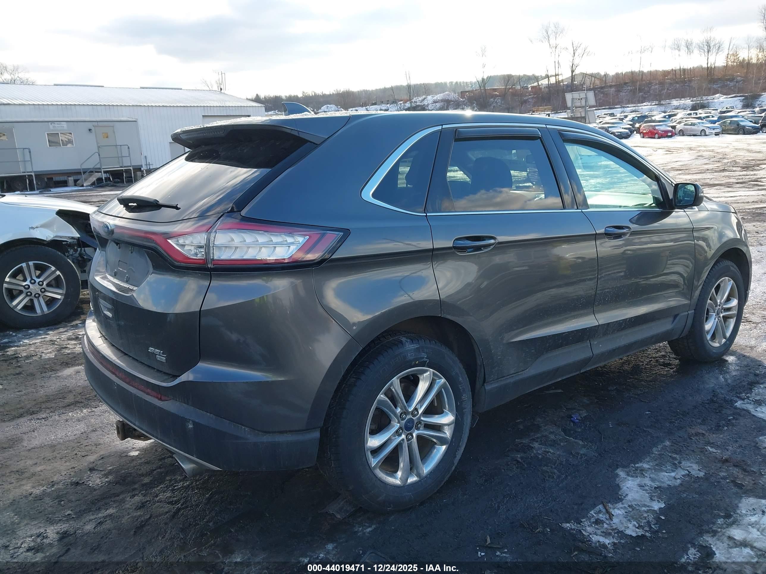 FORD EDGE image 4
