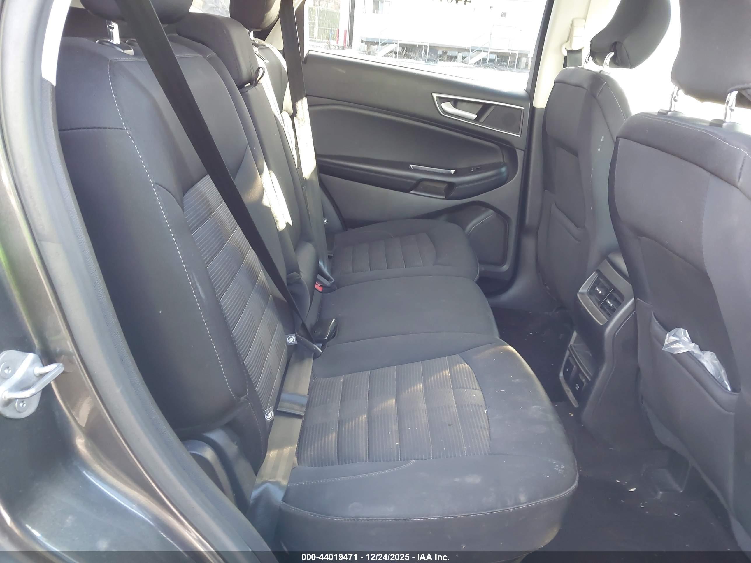 FORD EDGE image 8