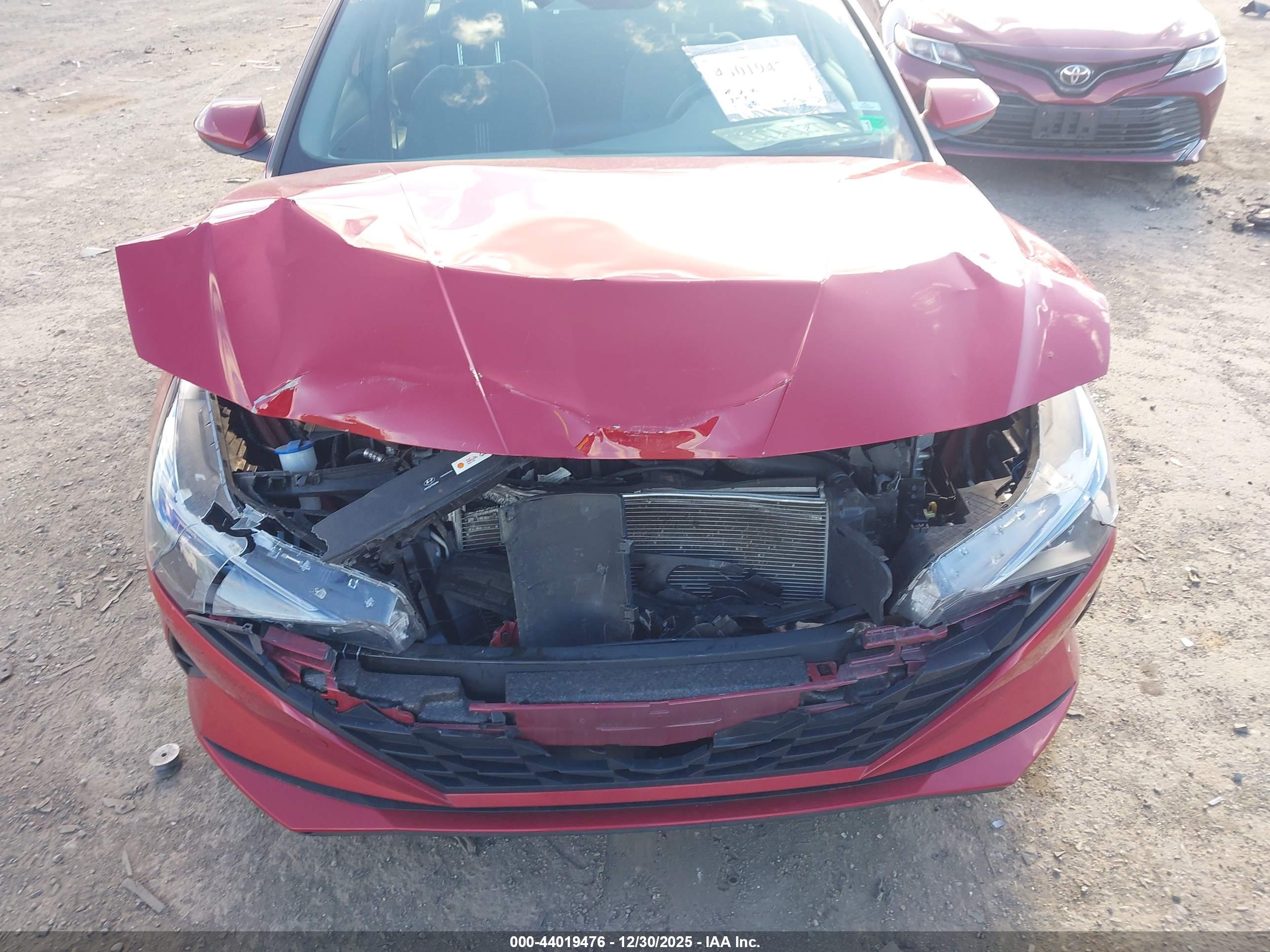 HYUNDAI ELANTRA image 6