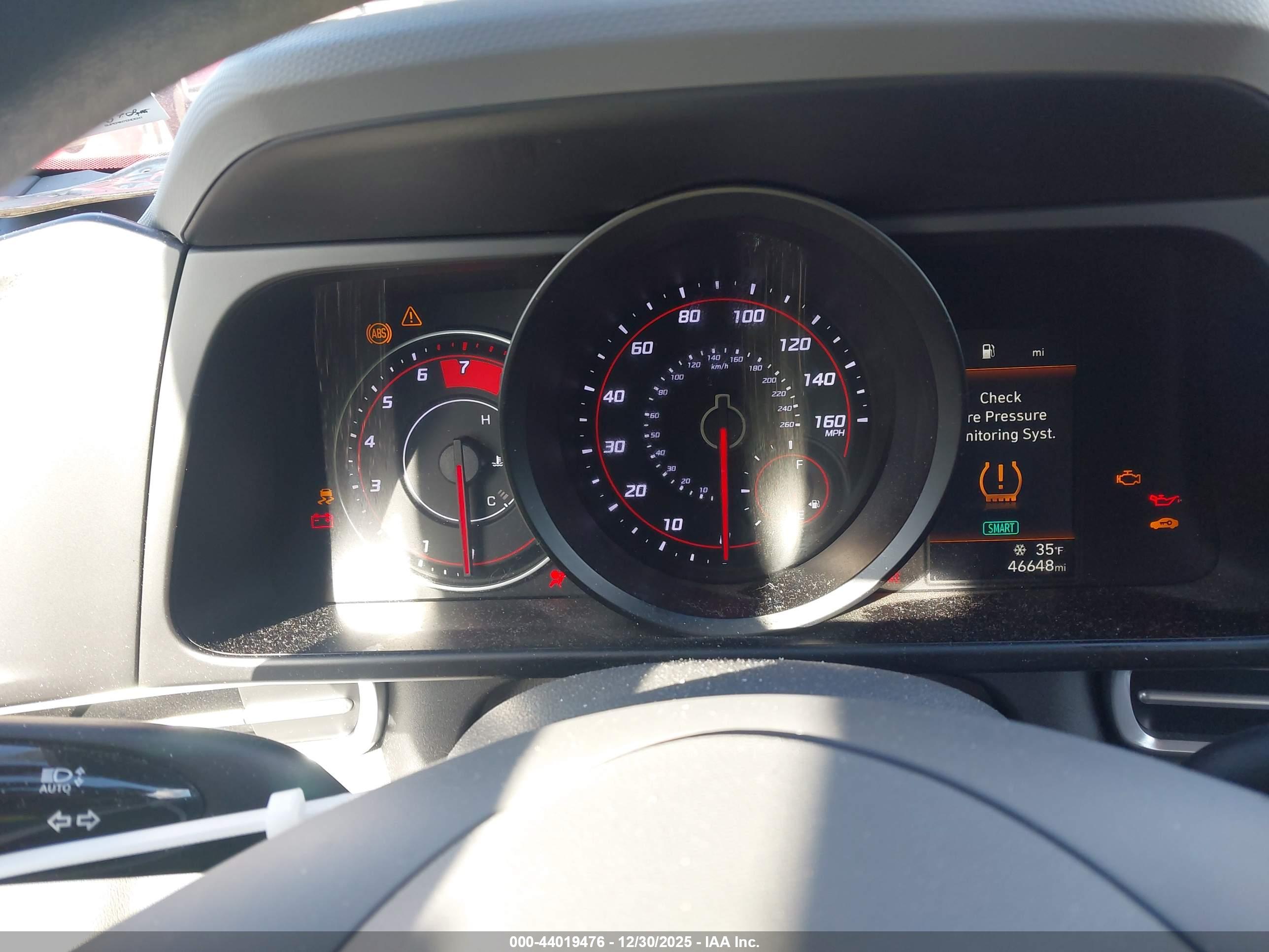 HYUNDAI ELANTRA image 7