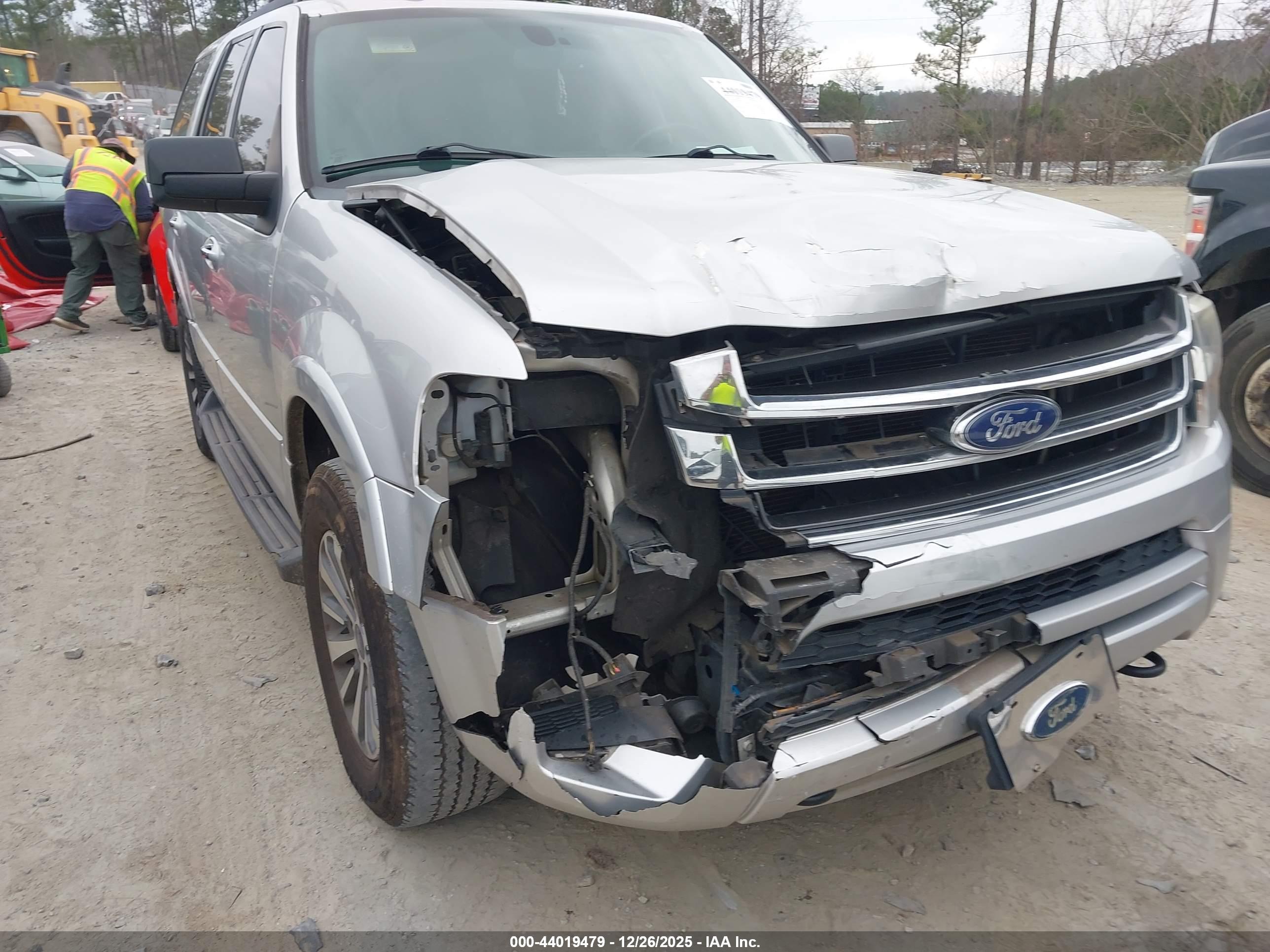 FORD EXPEDITION image 6