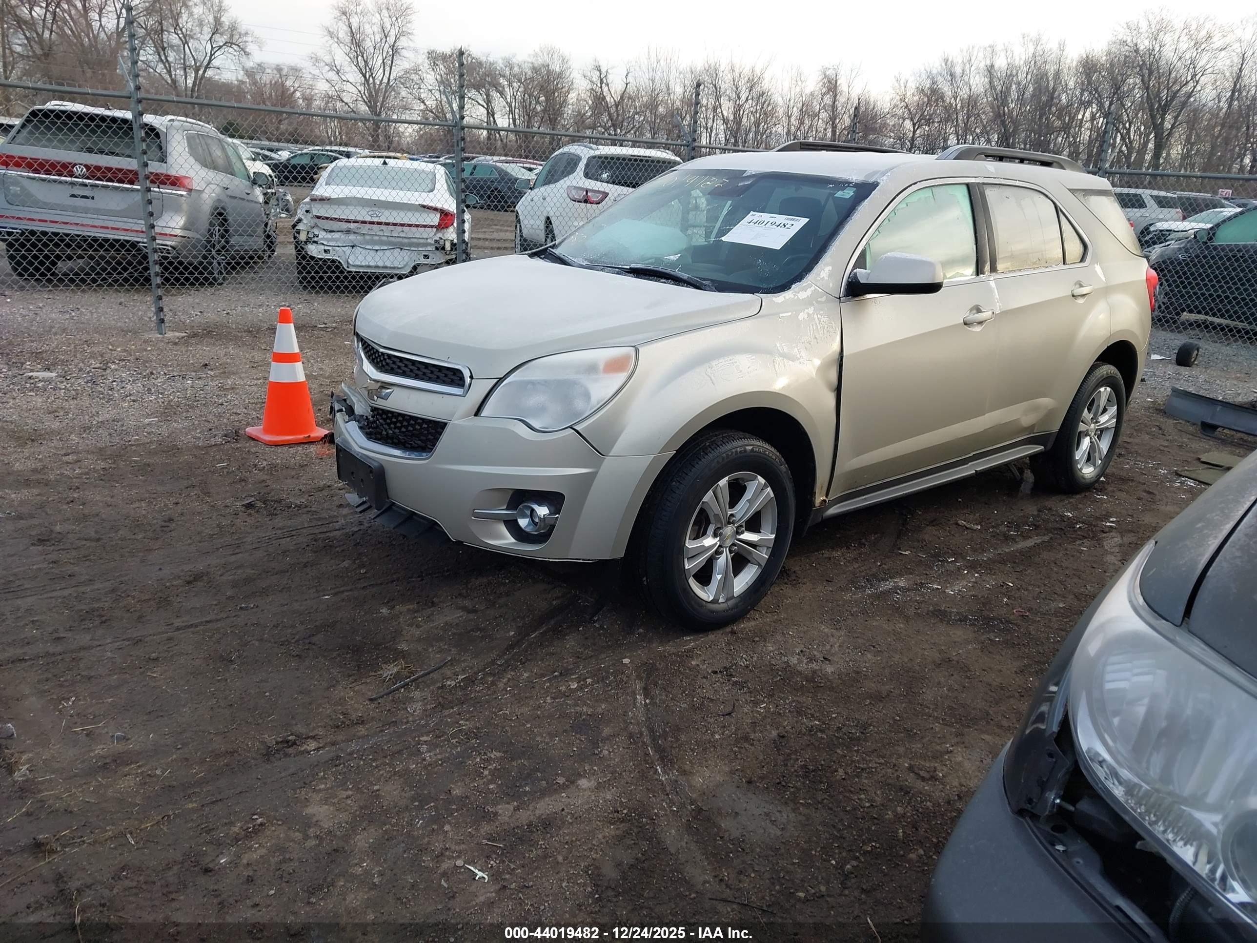 CHEVROLET EQUINOX image 2