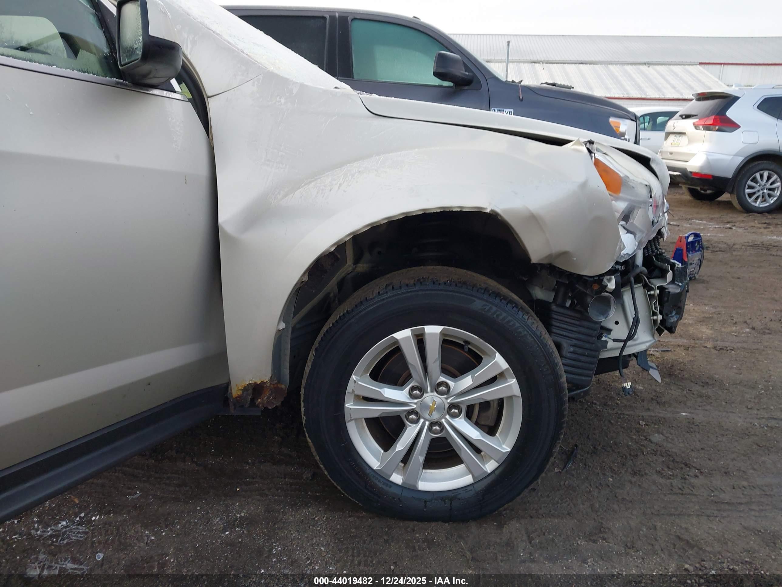 CHEVROLET EQUINOX image 6