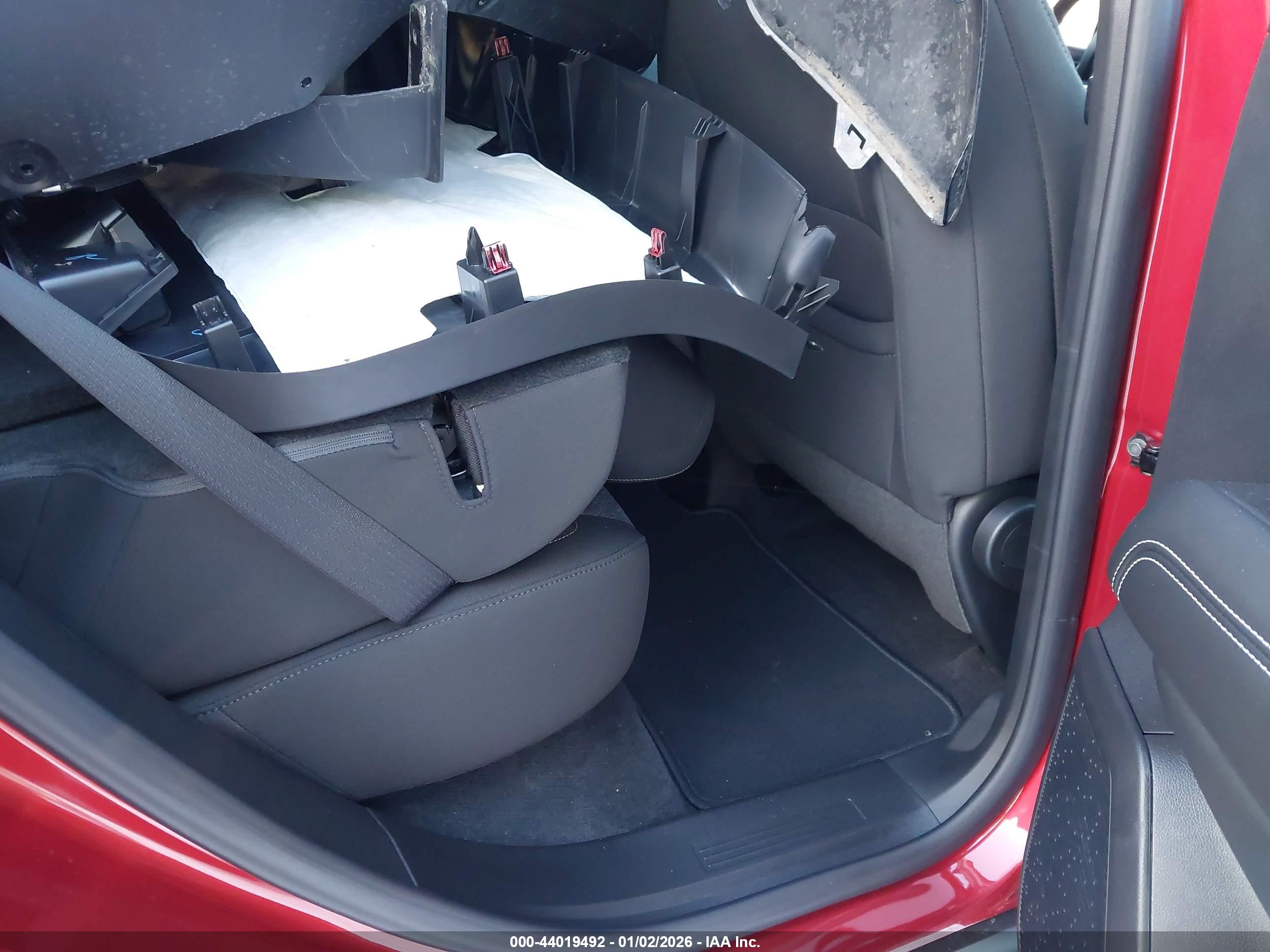 GMC TERRAIN image 8