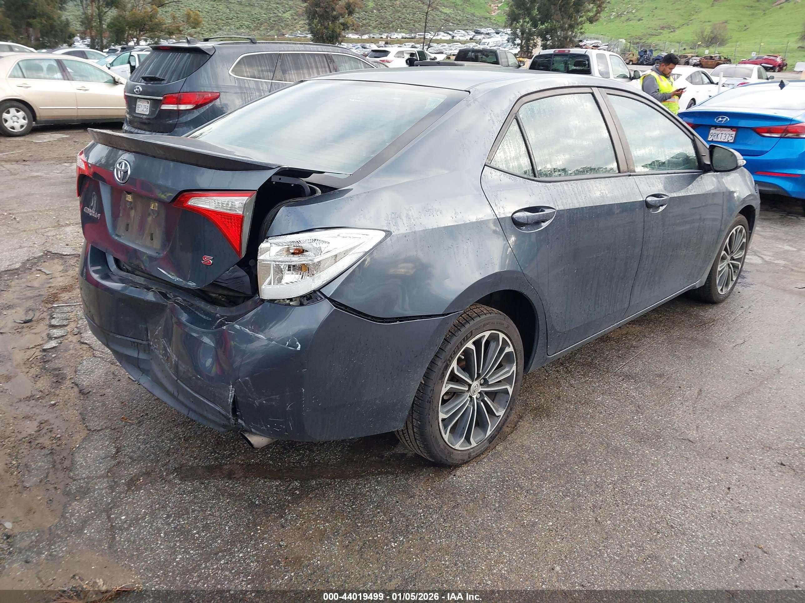 TOYOTA COROLLA image 4