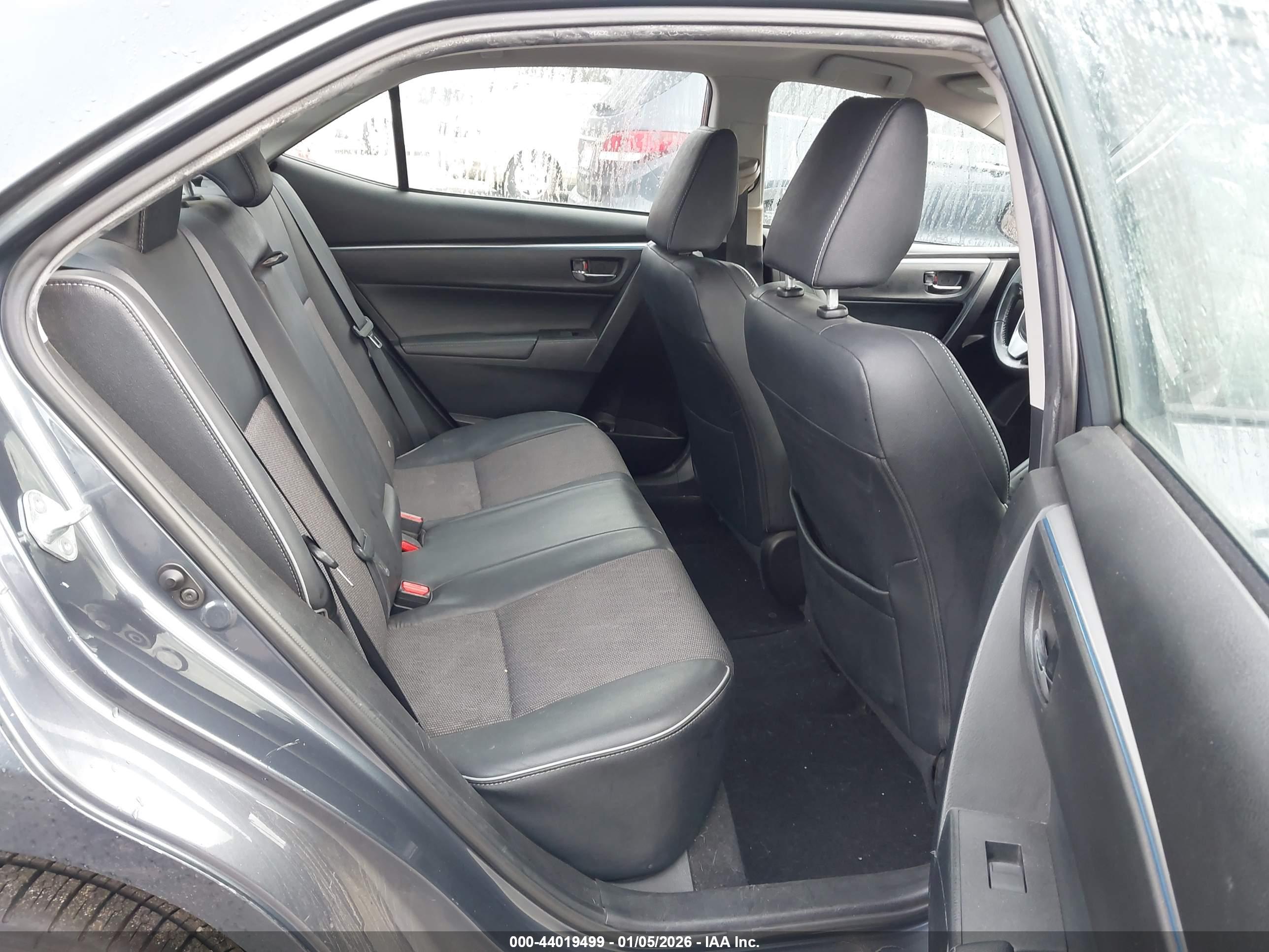 TOYOTA COROLLA image 8