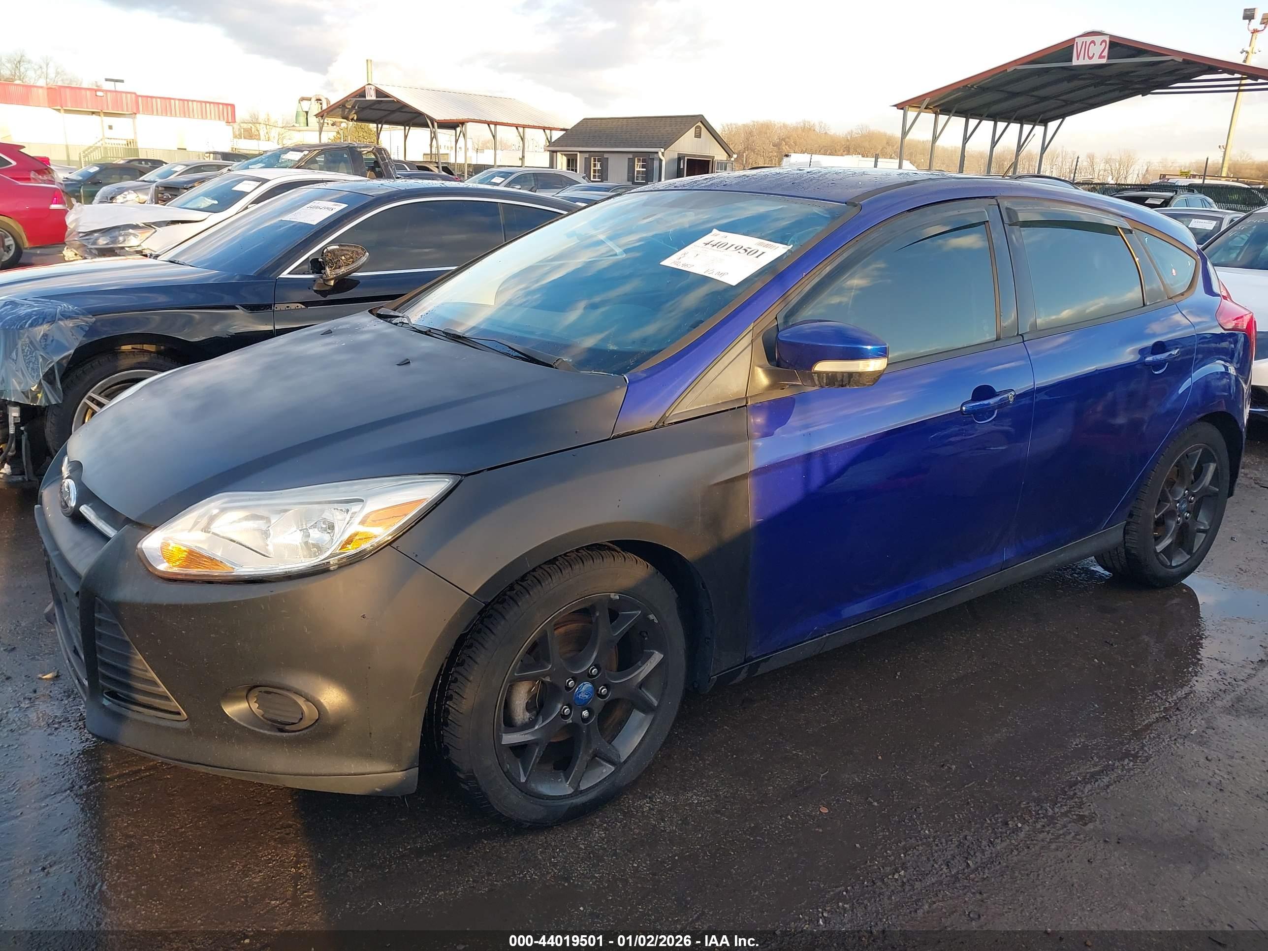 FORD FOCUS image 2