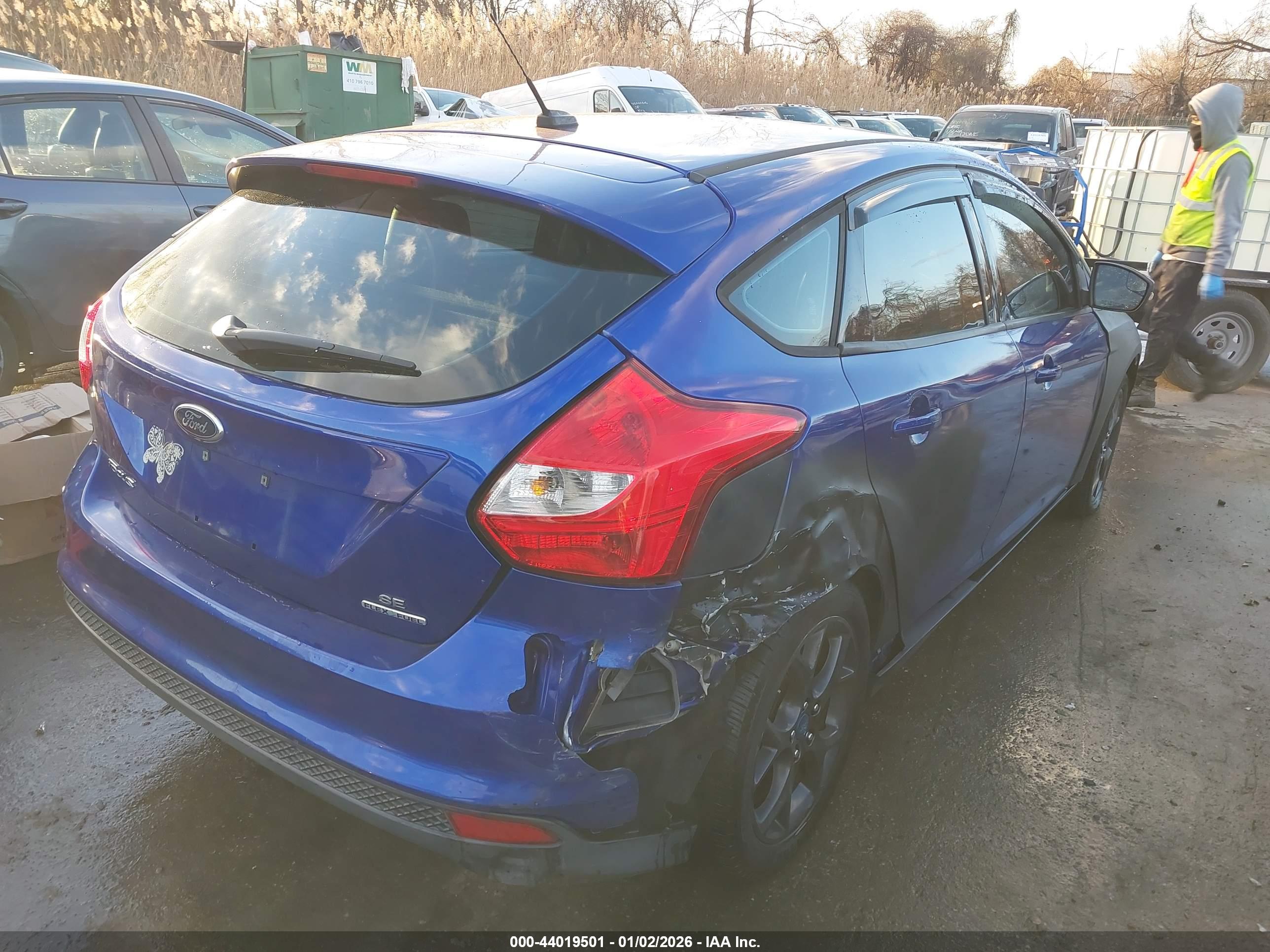 FORD FOCUS image 4