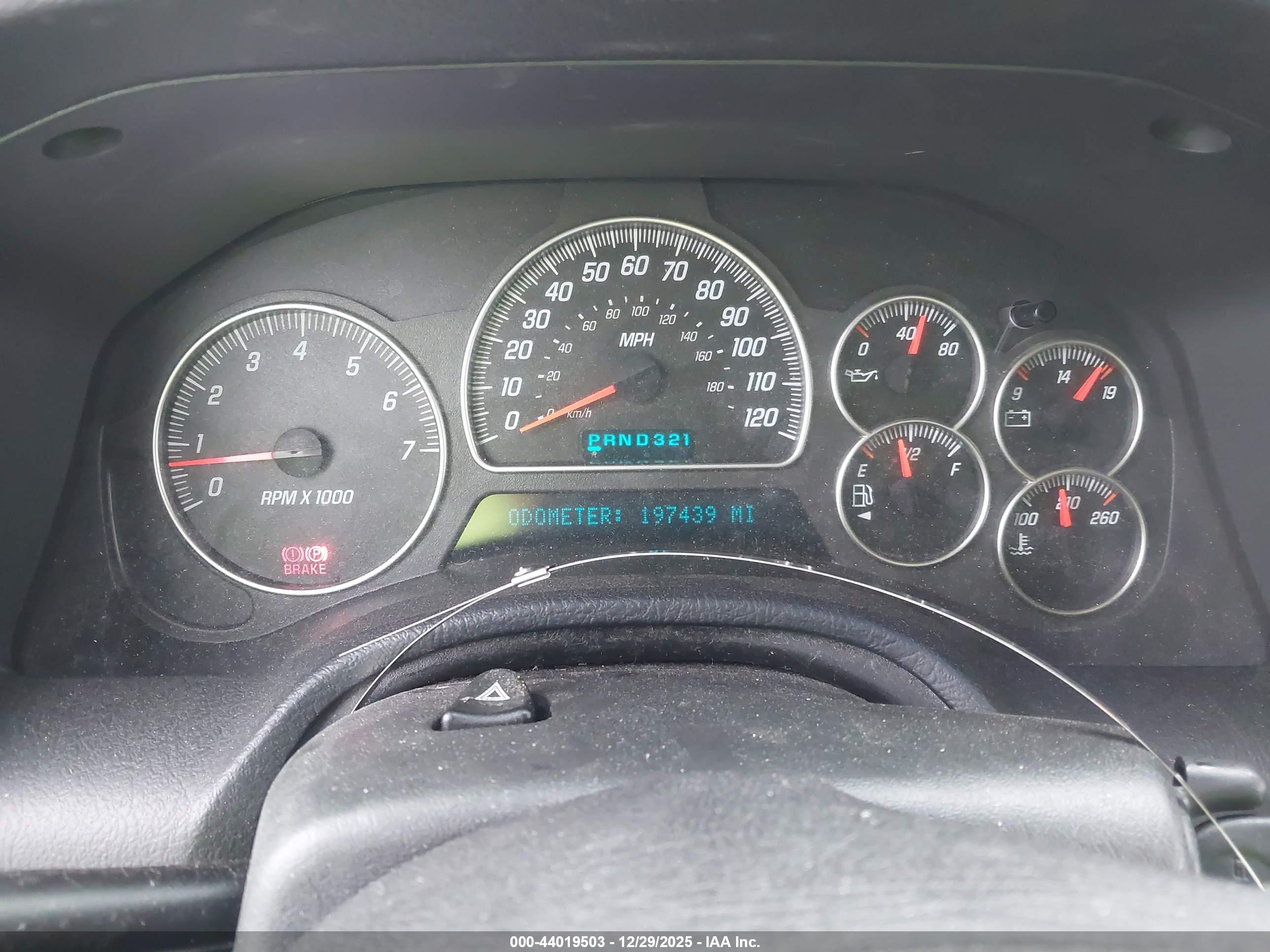 GMC ENVOY image 7