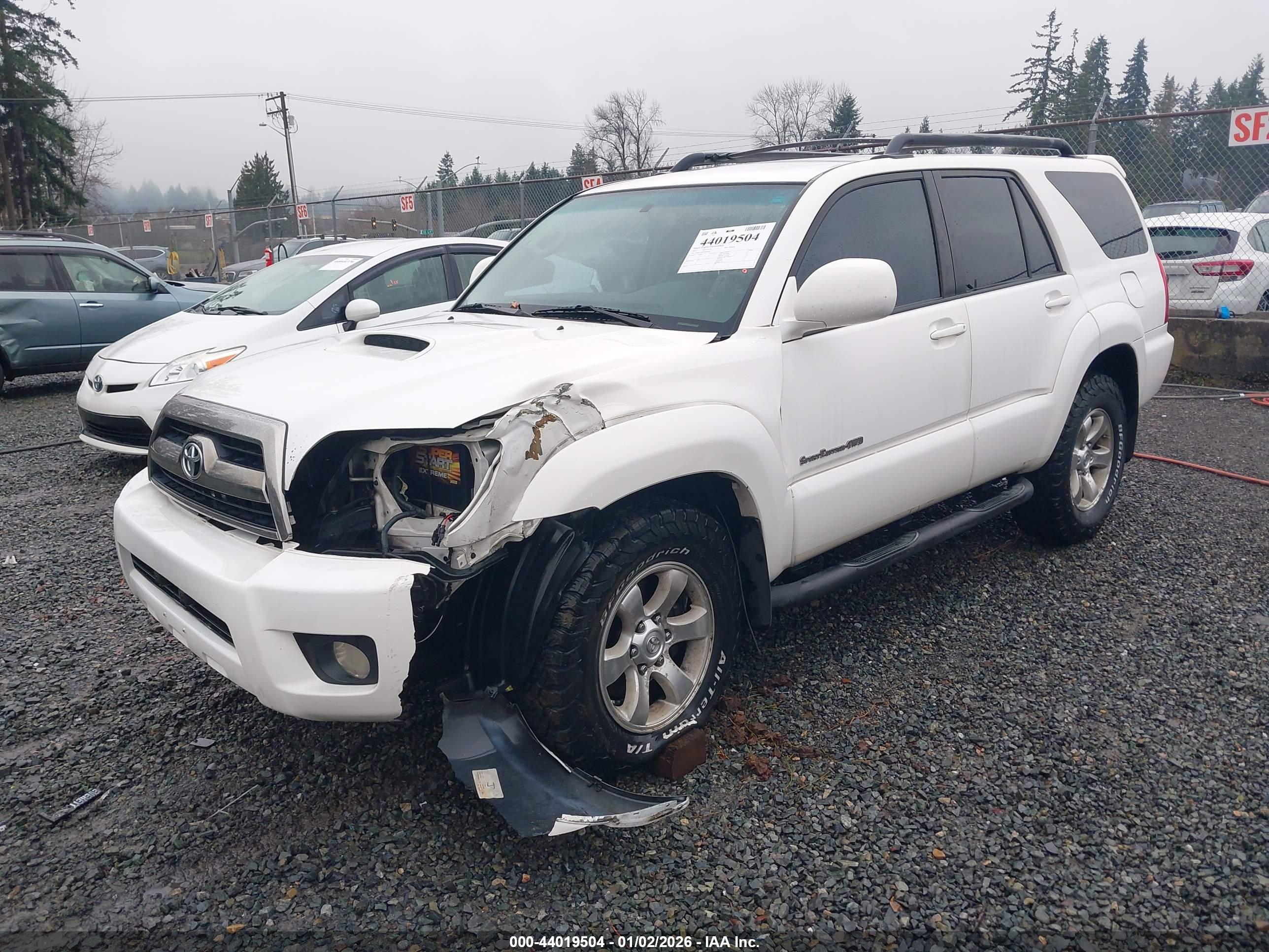 TOYOTA 4RUNNER image 2