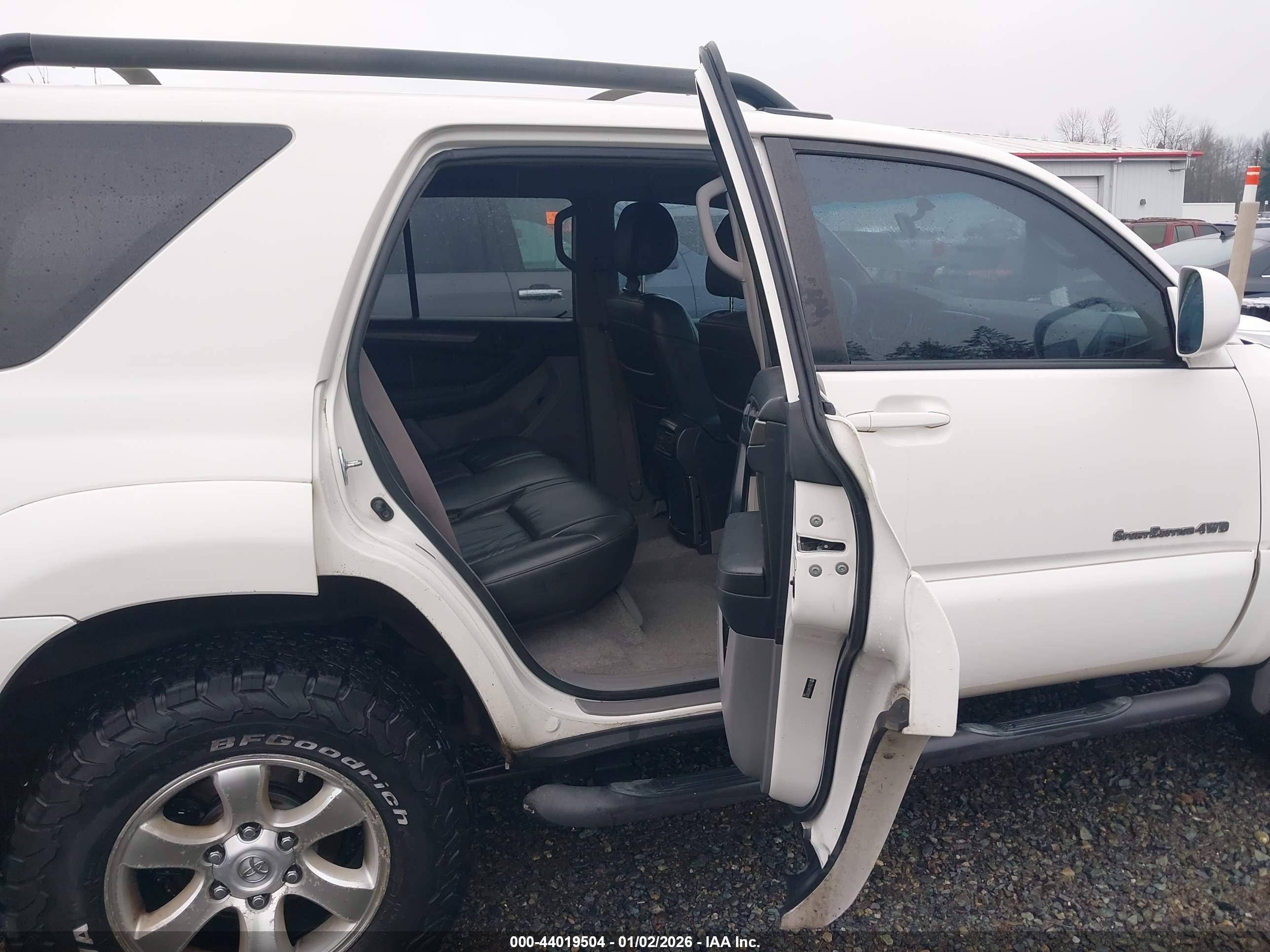 TOYOTA 4RUNNER image 8
