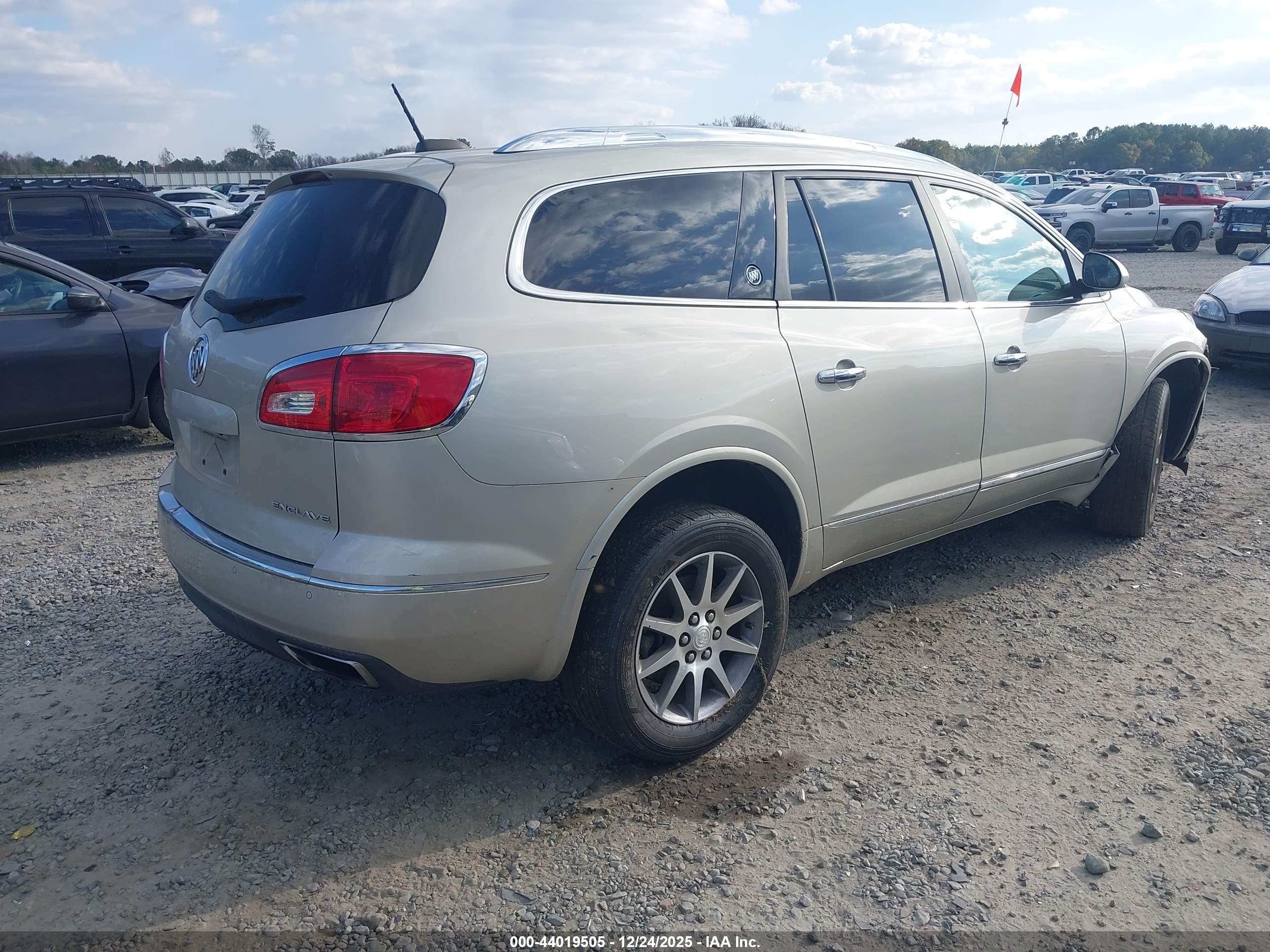 BUICK ENCLAVE image 4