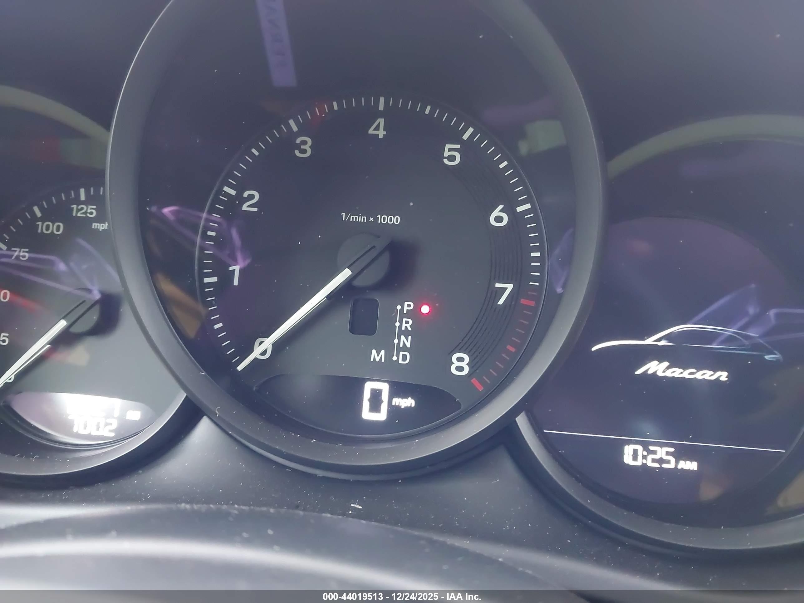 PORSCHE MACAN image 7