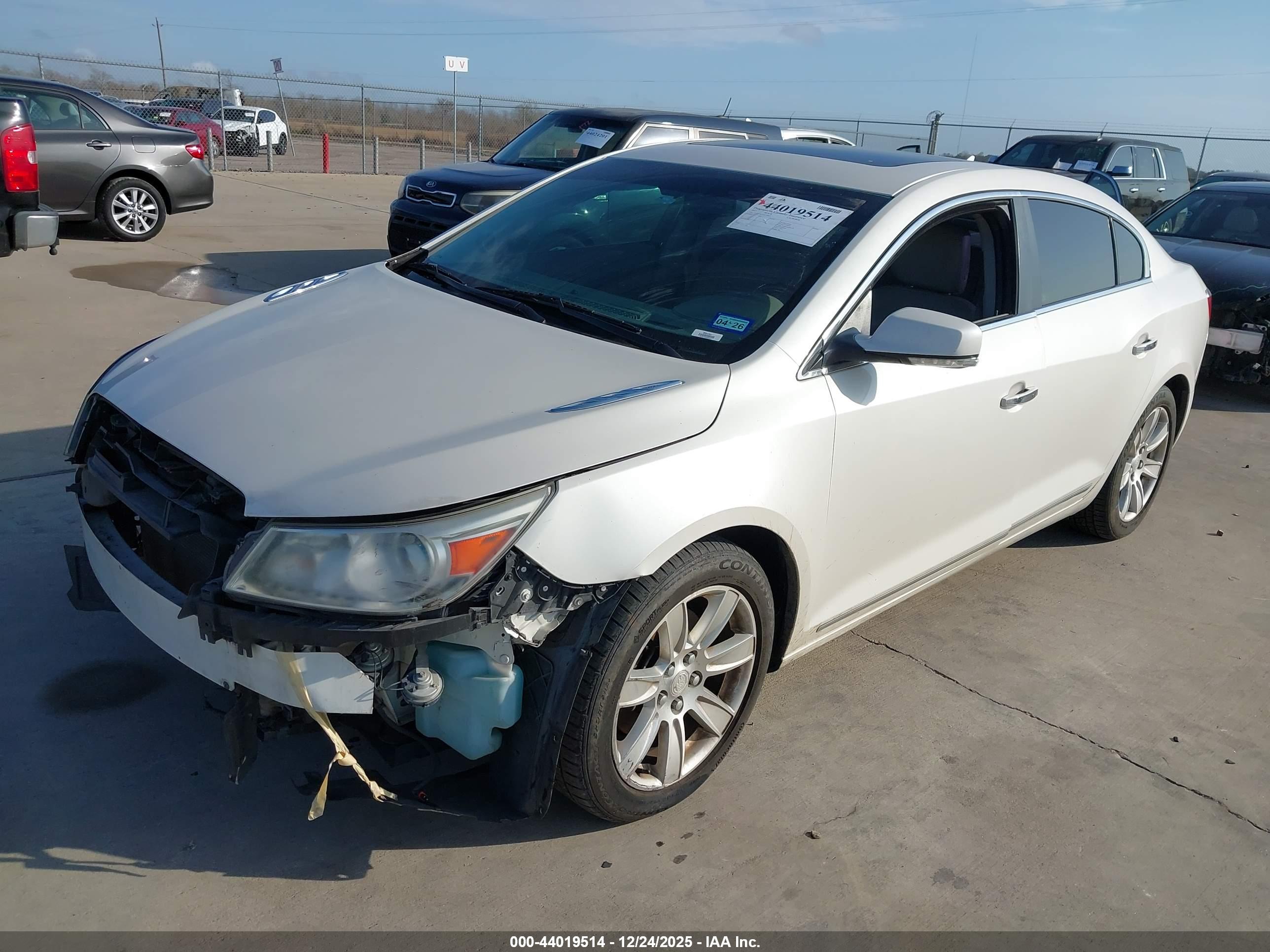 BUICK LACROSSE image 2