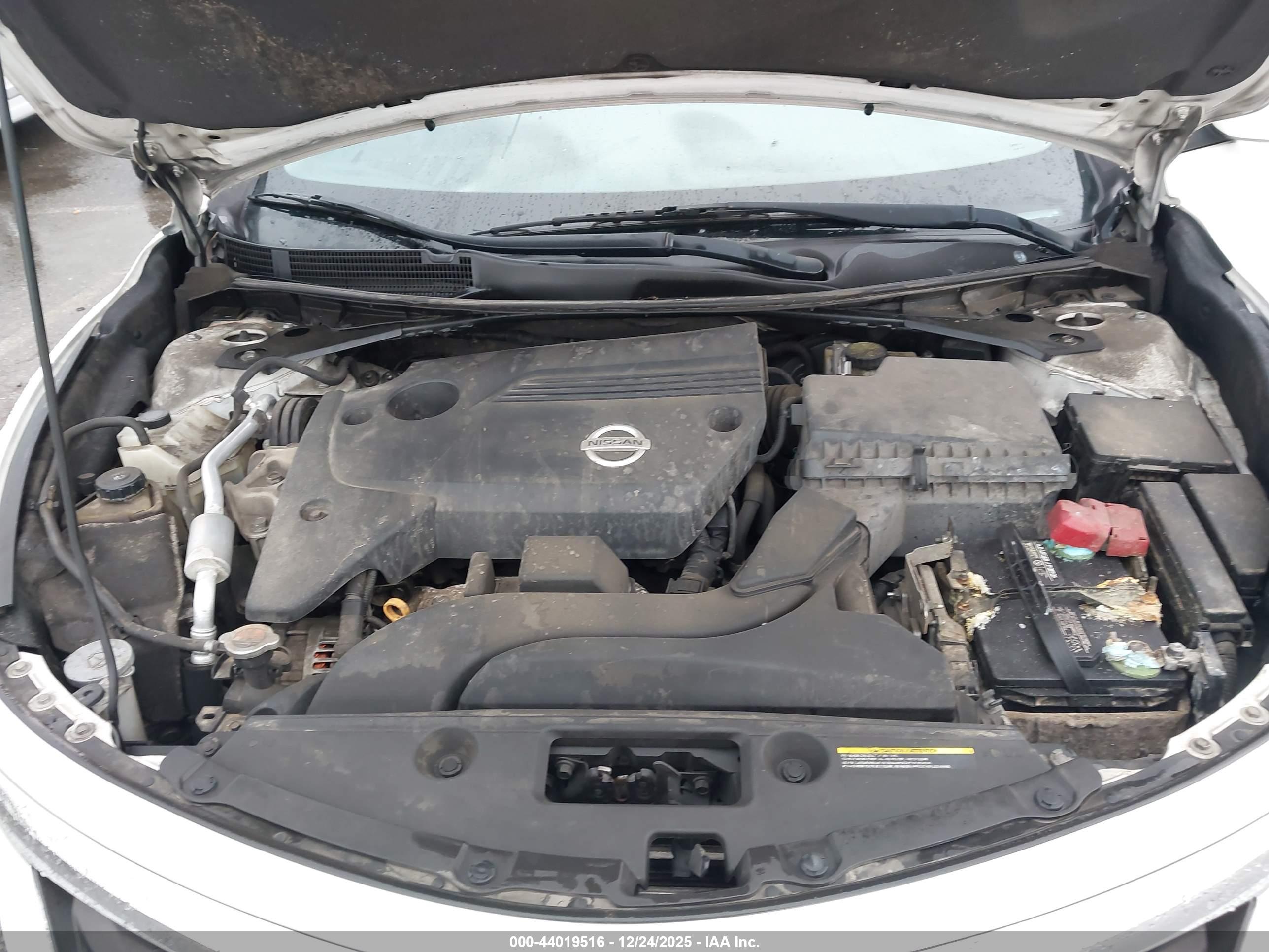 NISSAN ALTIMA image 10
