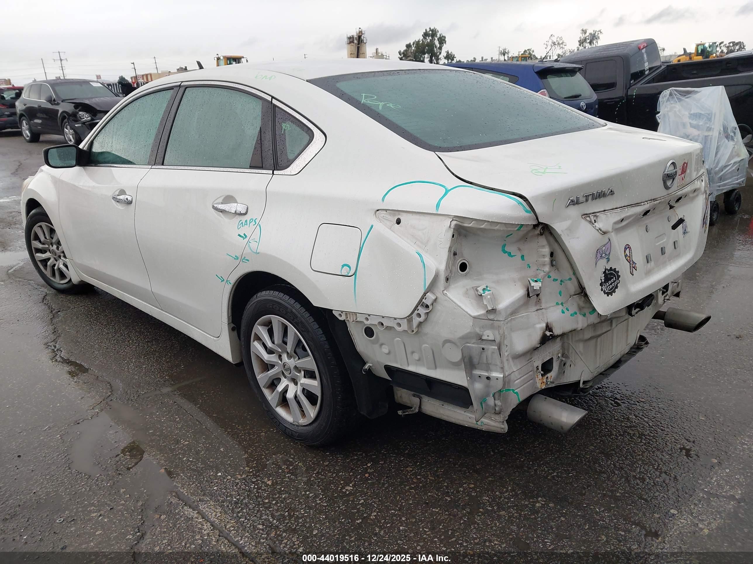 NISSAN ALTIMA image 3
