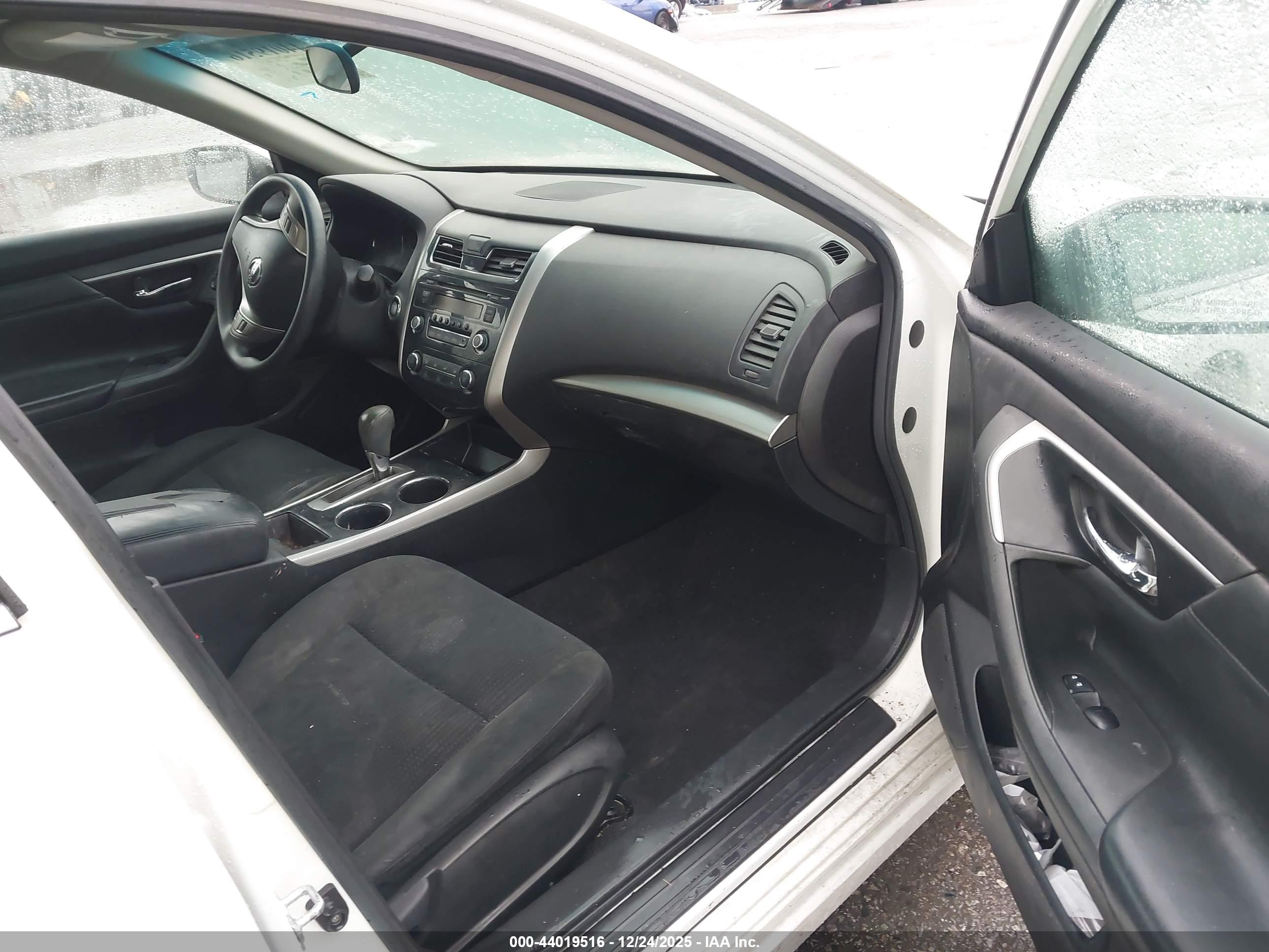 NISSAN ALTIMA image 5