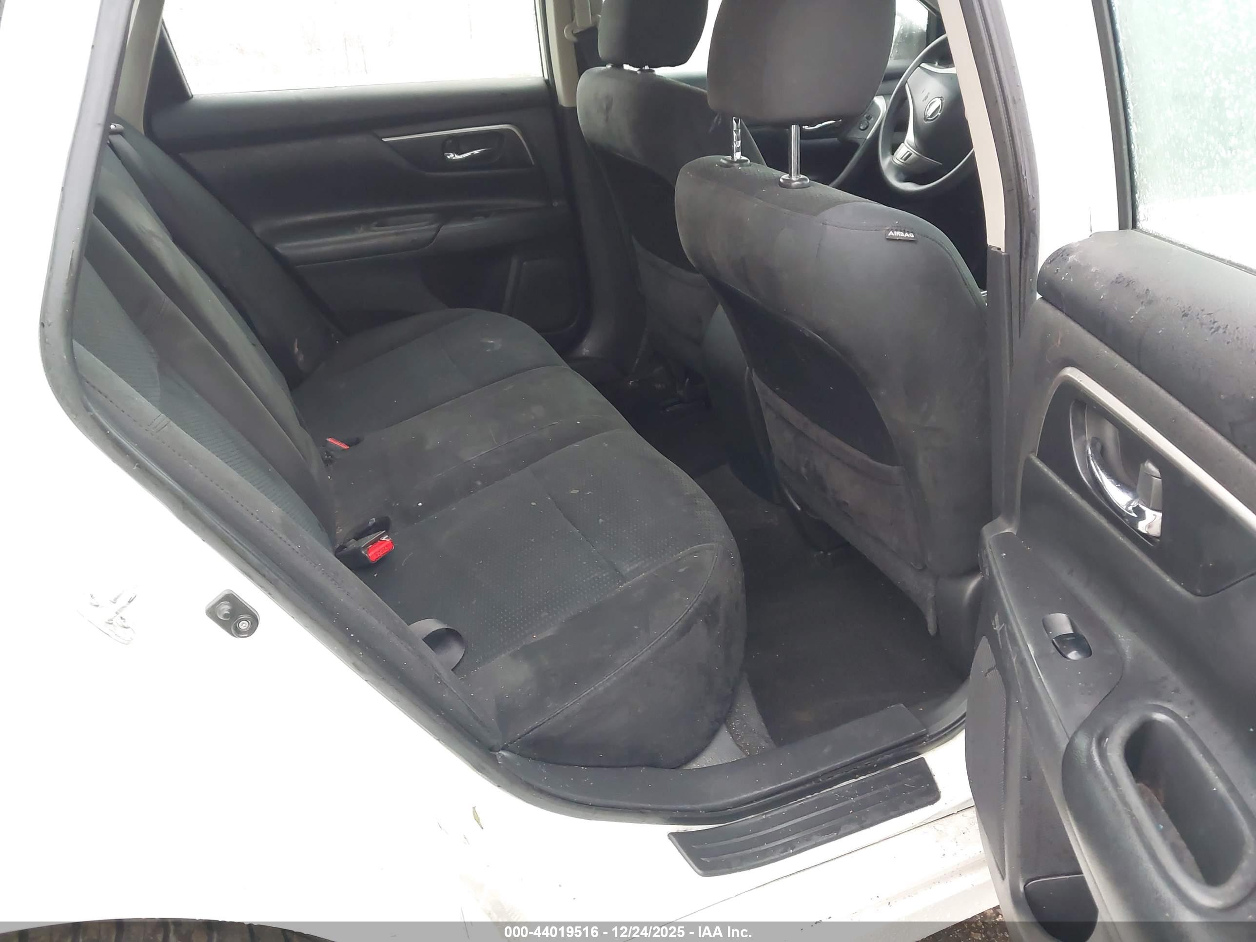NISSAN ALTIMA image 8