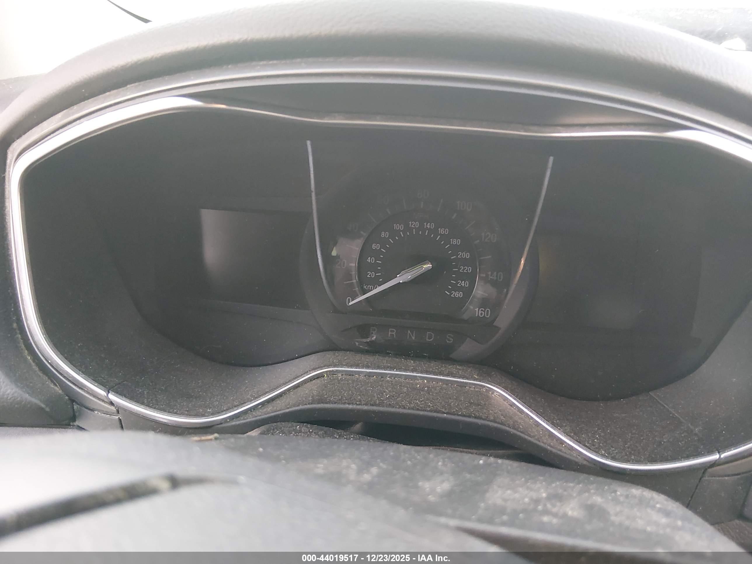 FORD FUSION image 7