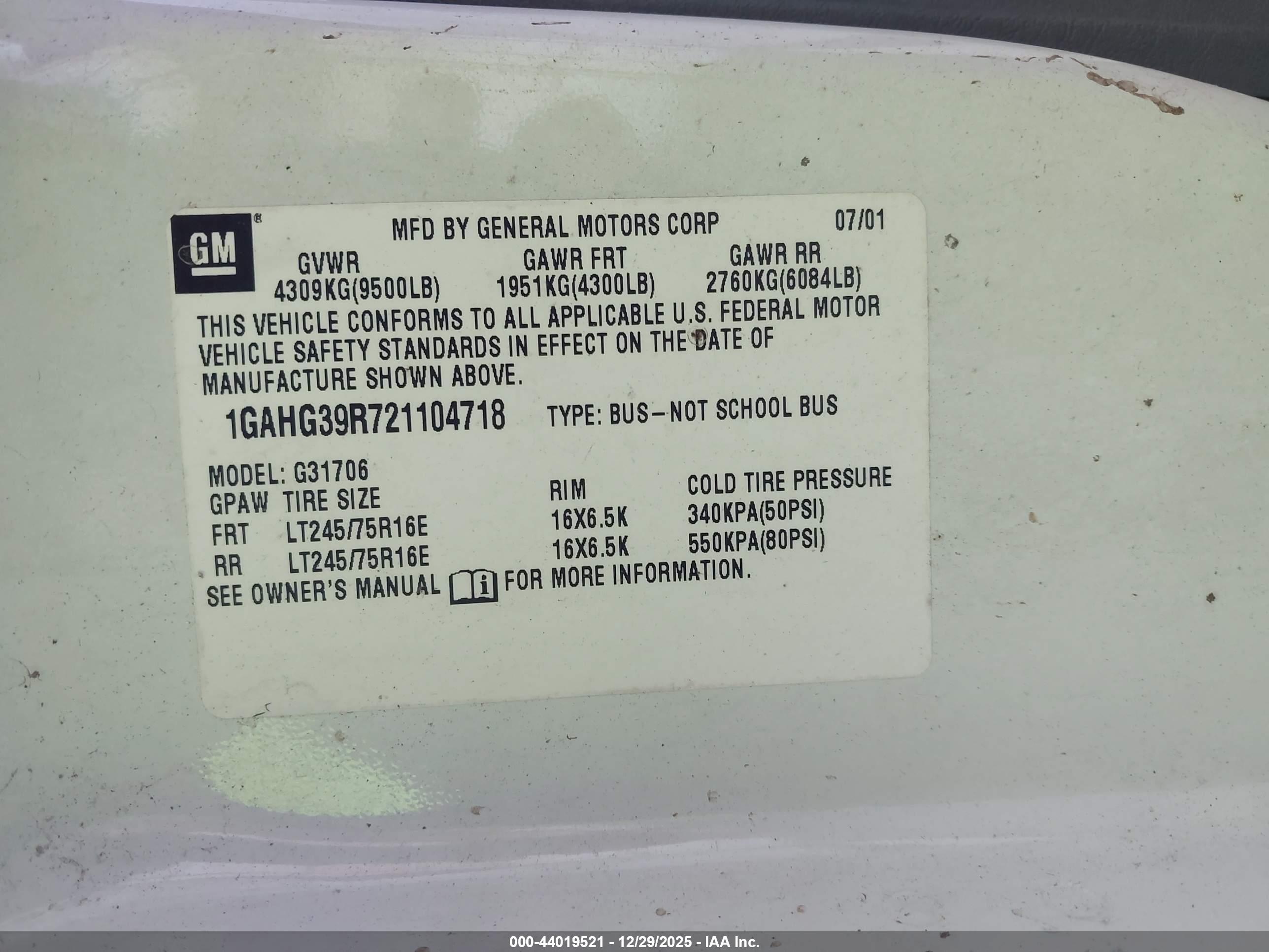 CHEVROLET EXPRESS image 9