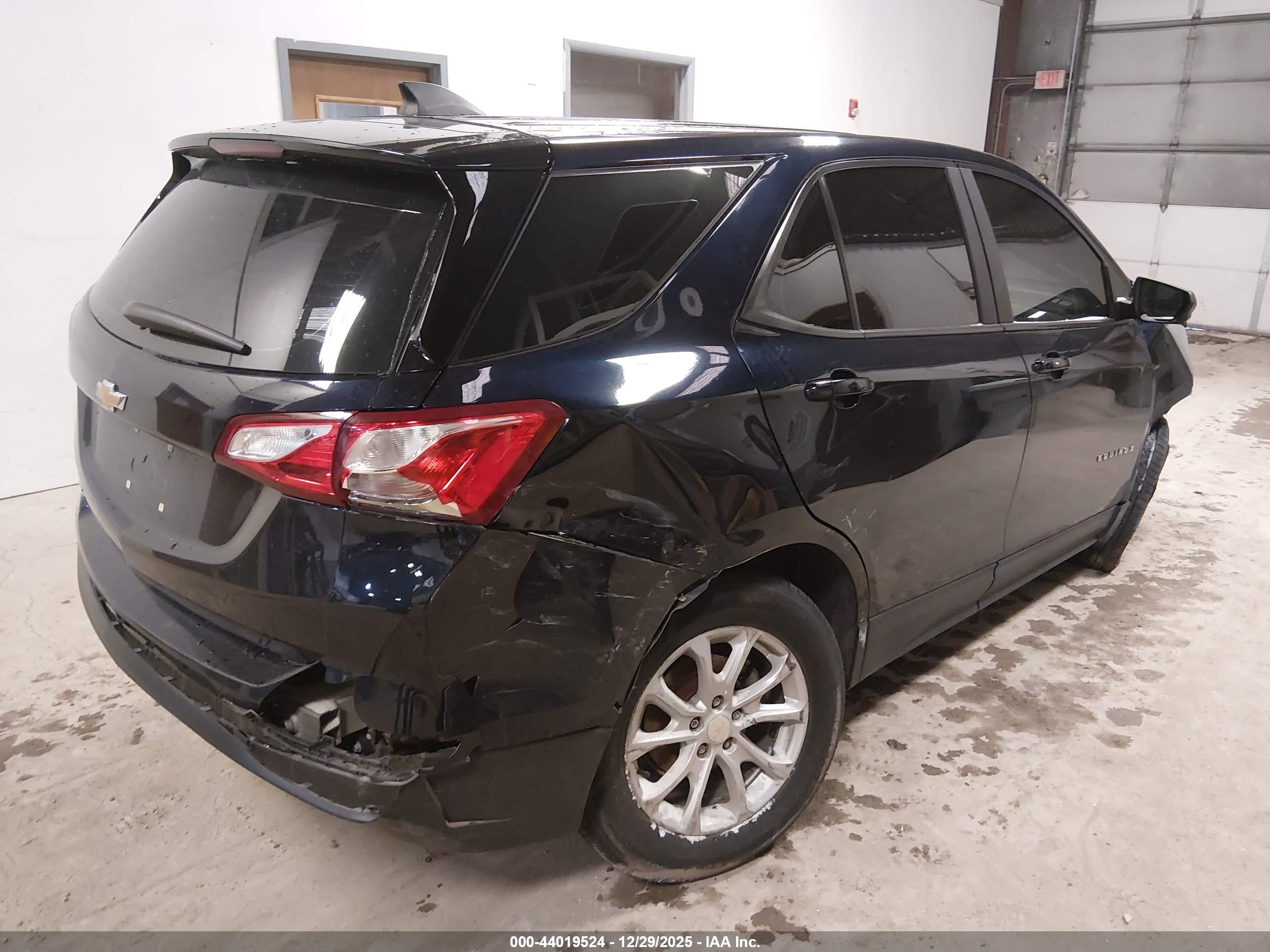 CHEVROLET EQUINOX image 4