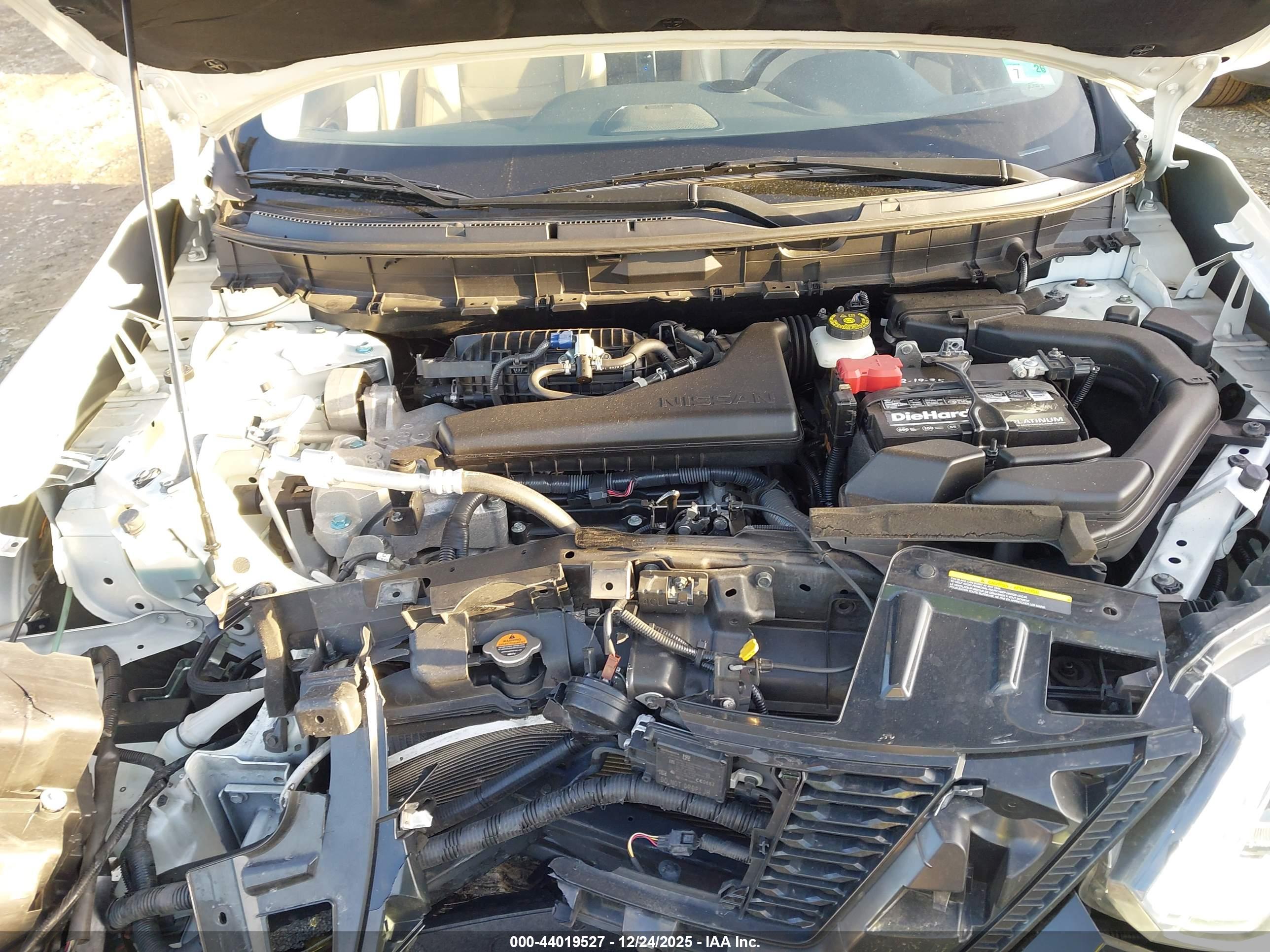 NISSAN ROGUE image 10