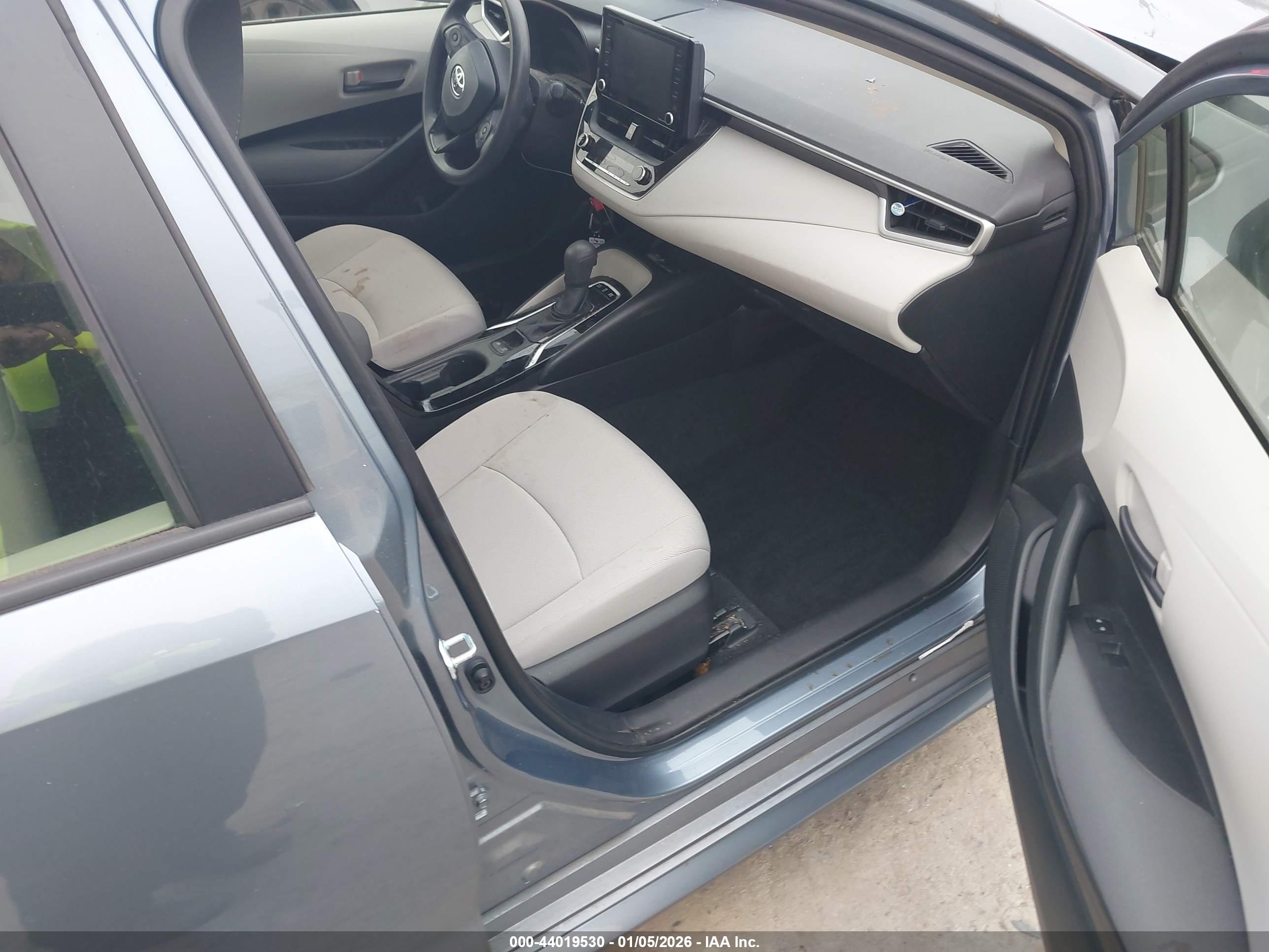 TOYOTA COROLLA image 5