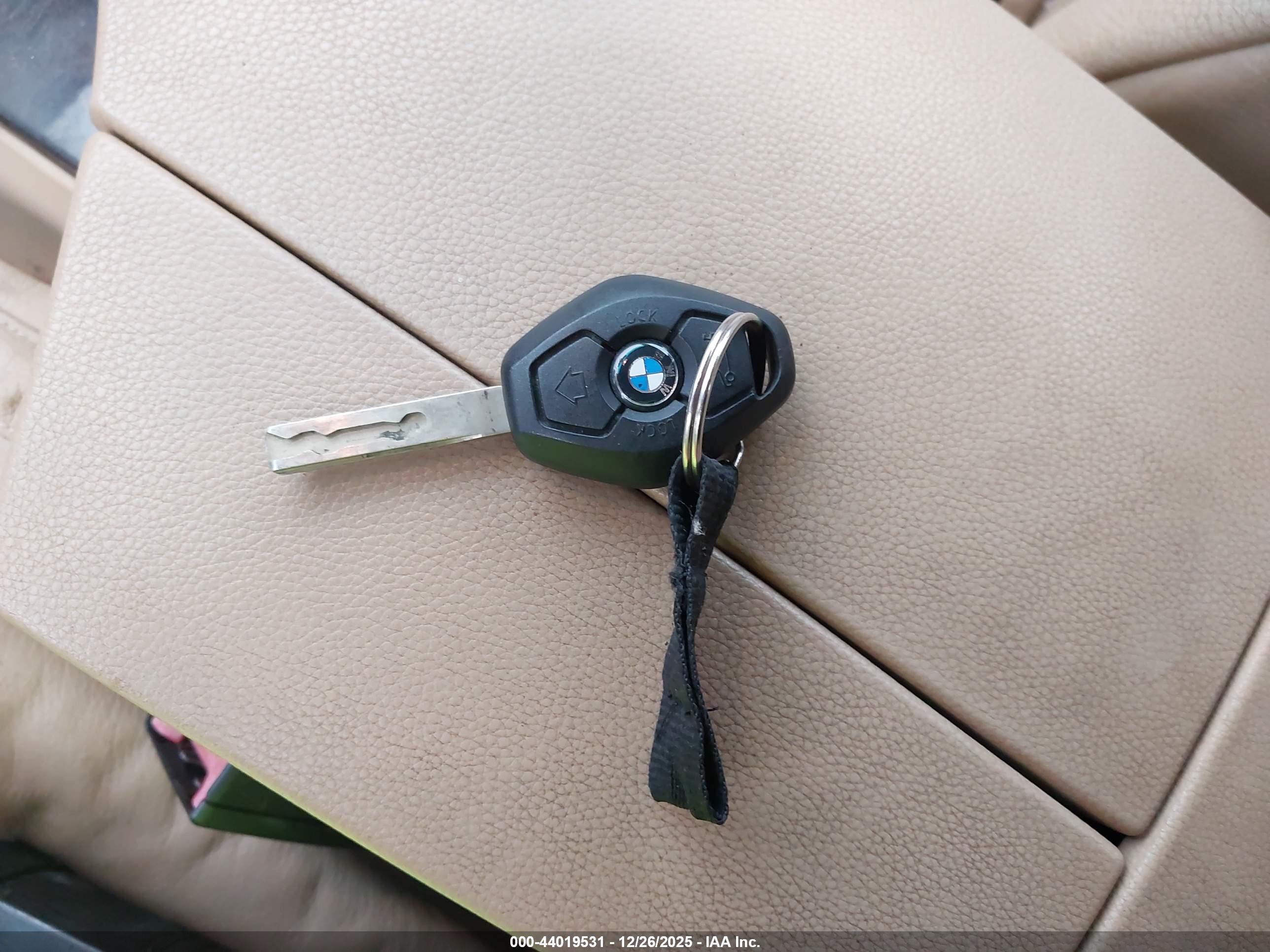 BMW 525I image 11