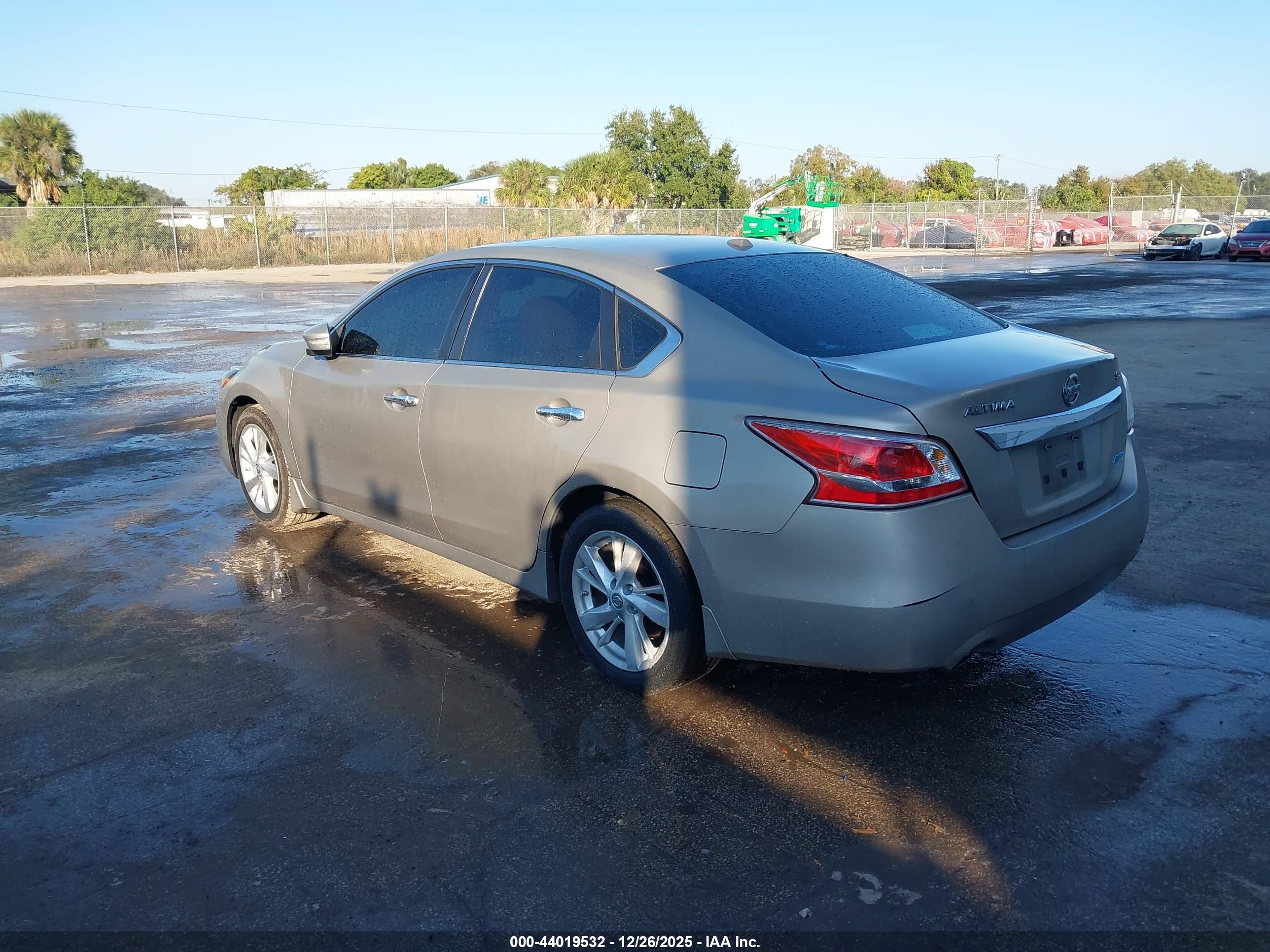 NISSAN ALTIMA image 3