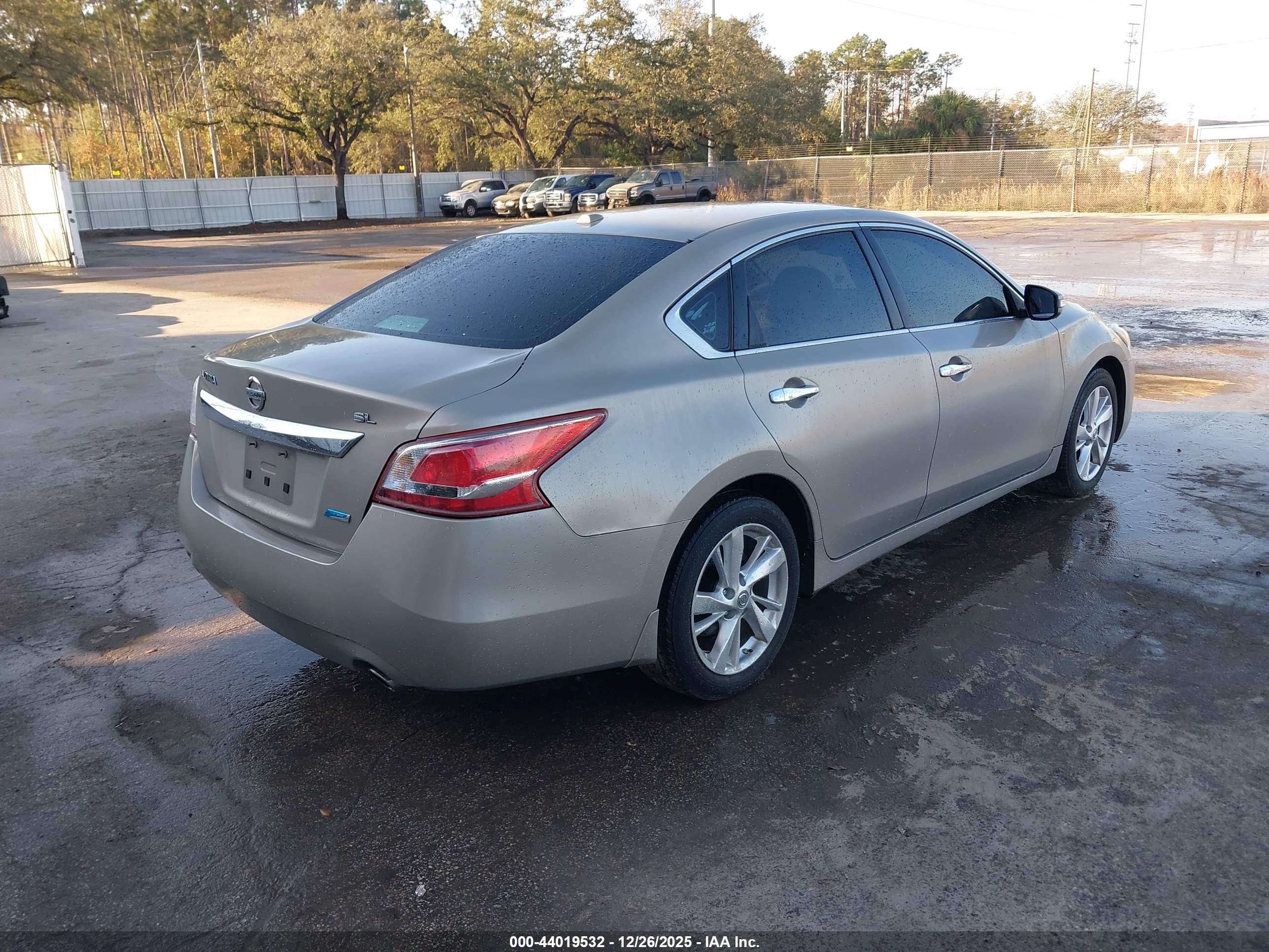 NISSAN ALTIMA image 4