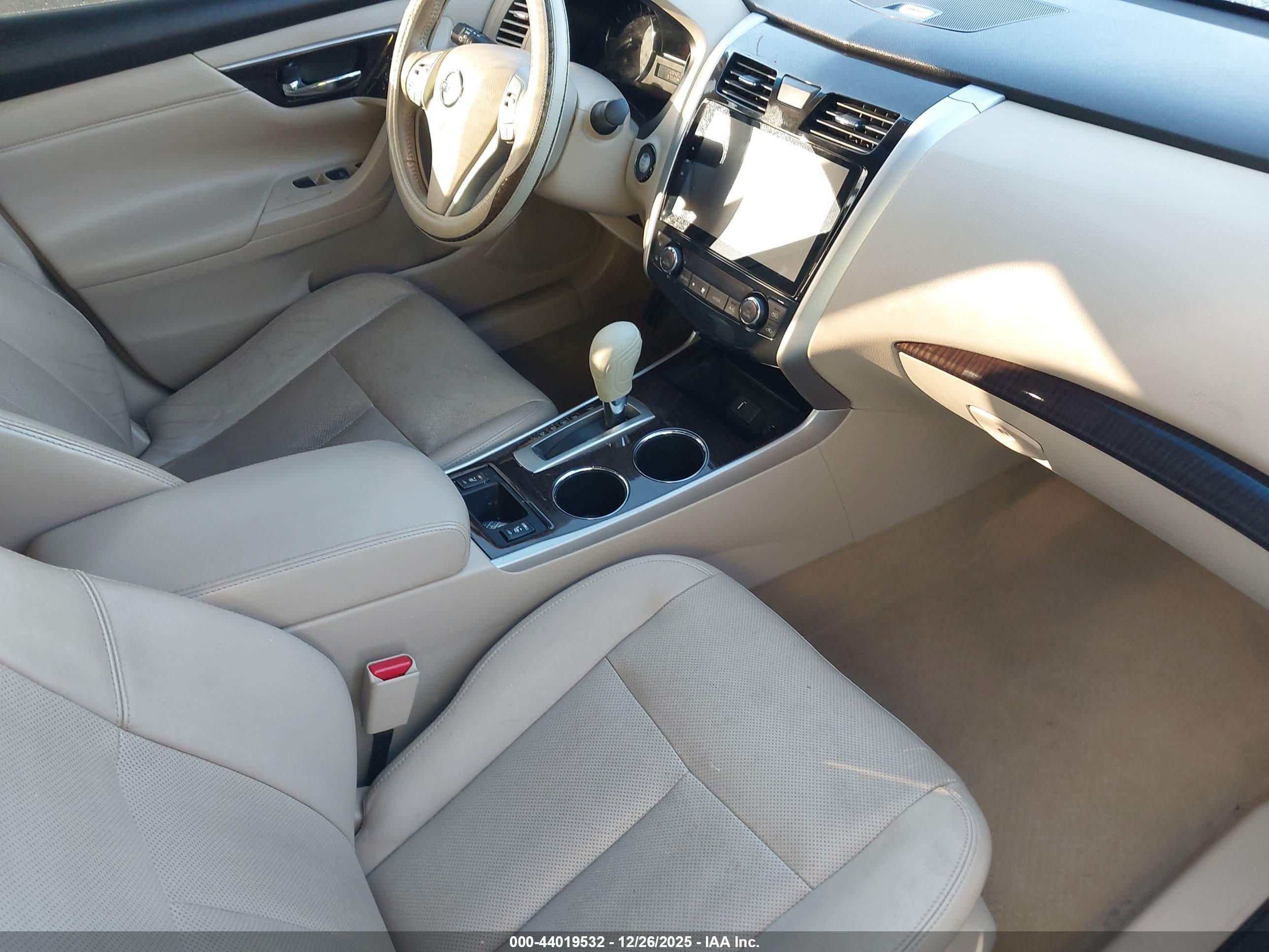NISSAN ALTIMA image 5