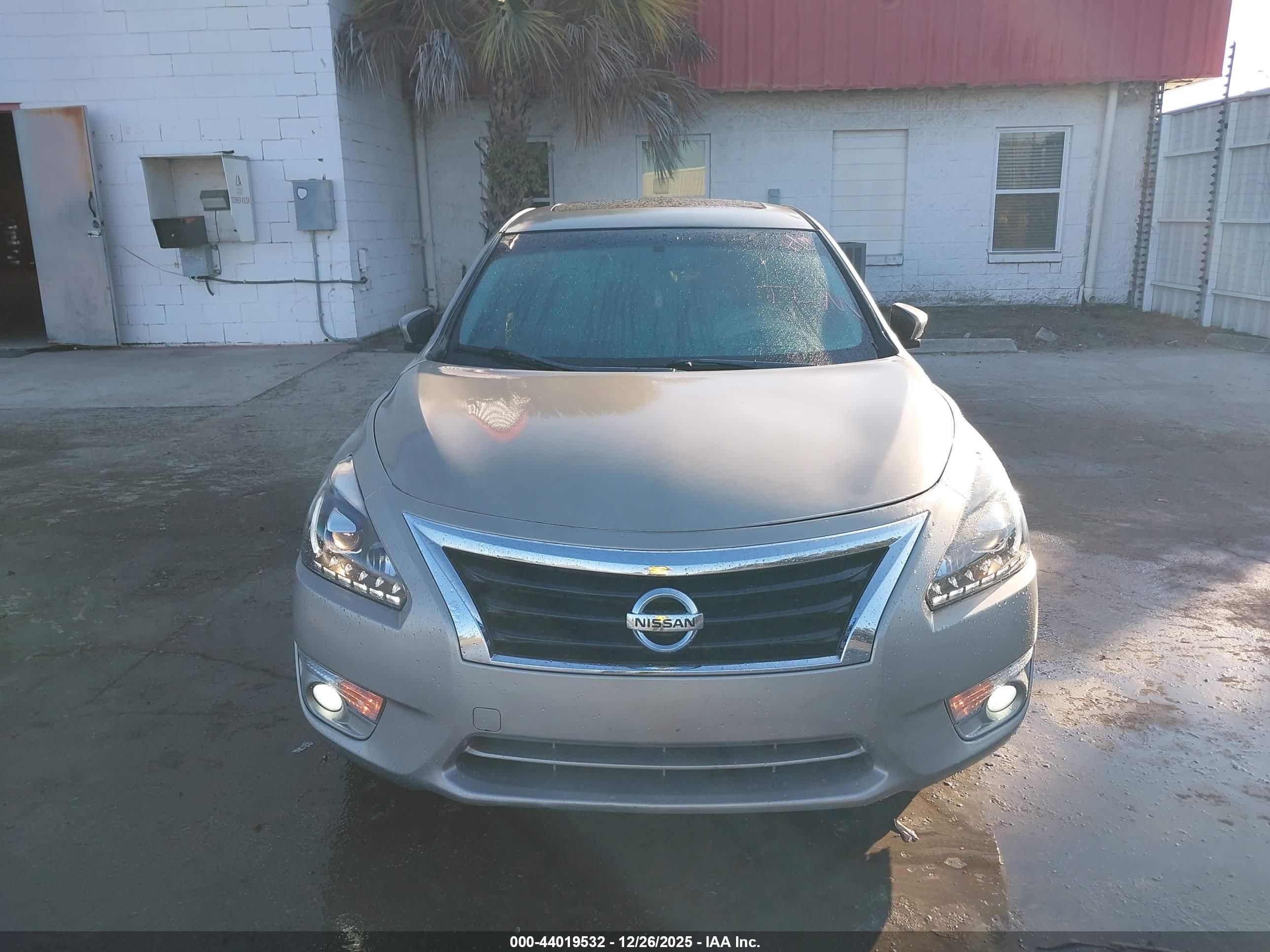 NISSAN ALTIMA image 6