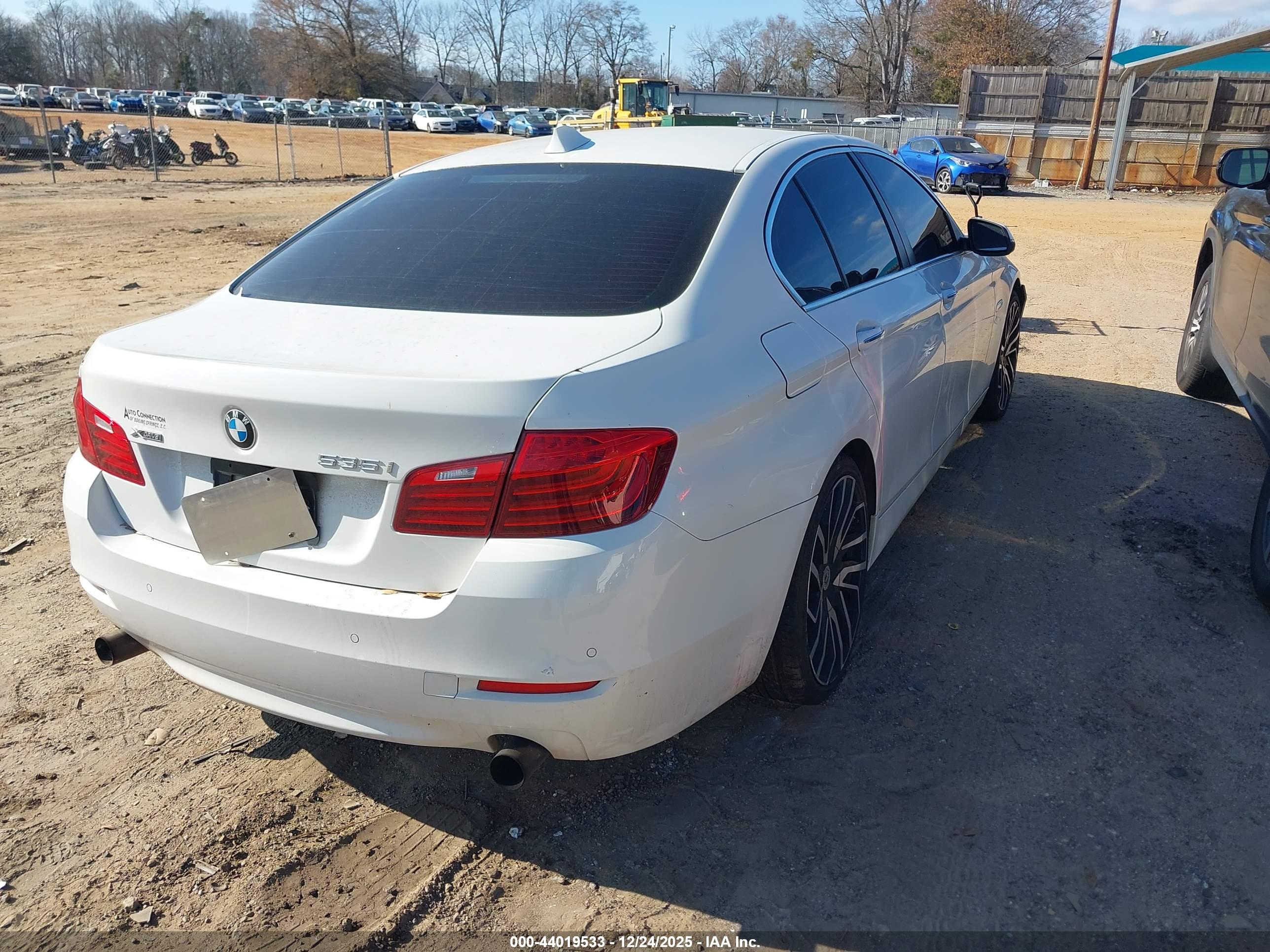 BMW 535I image 4
