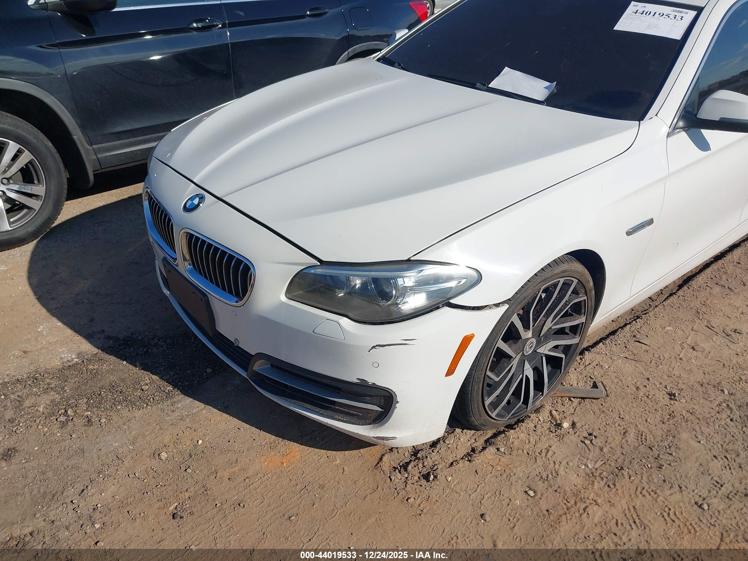 BMW 535I image 6