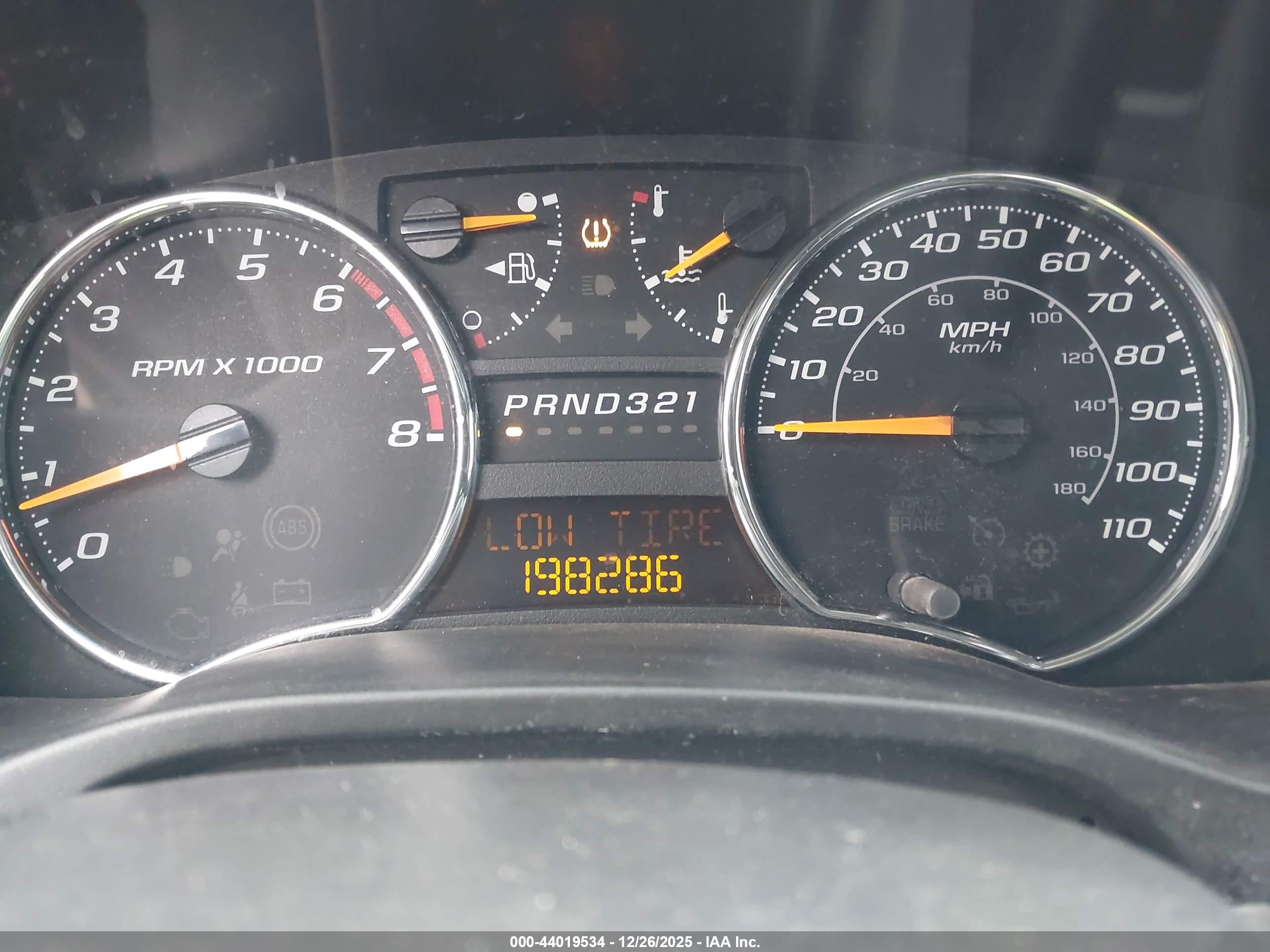 CHEVROLET COLORADO image 7