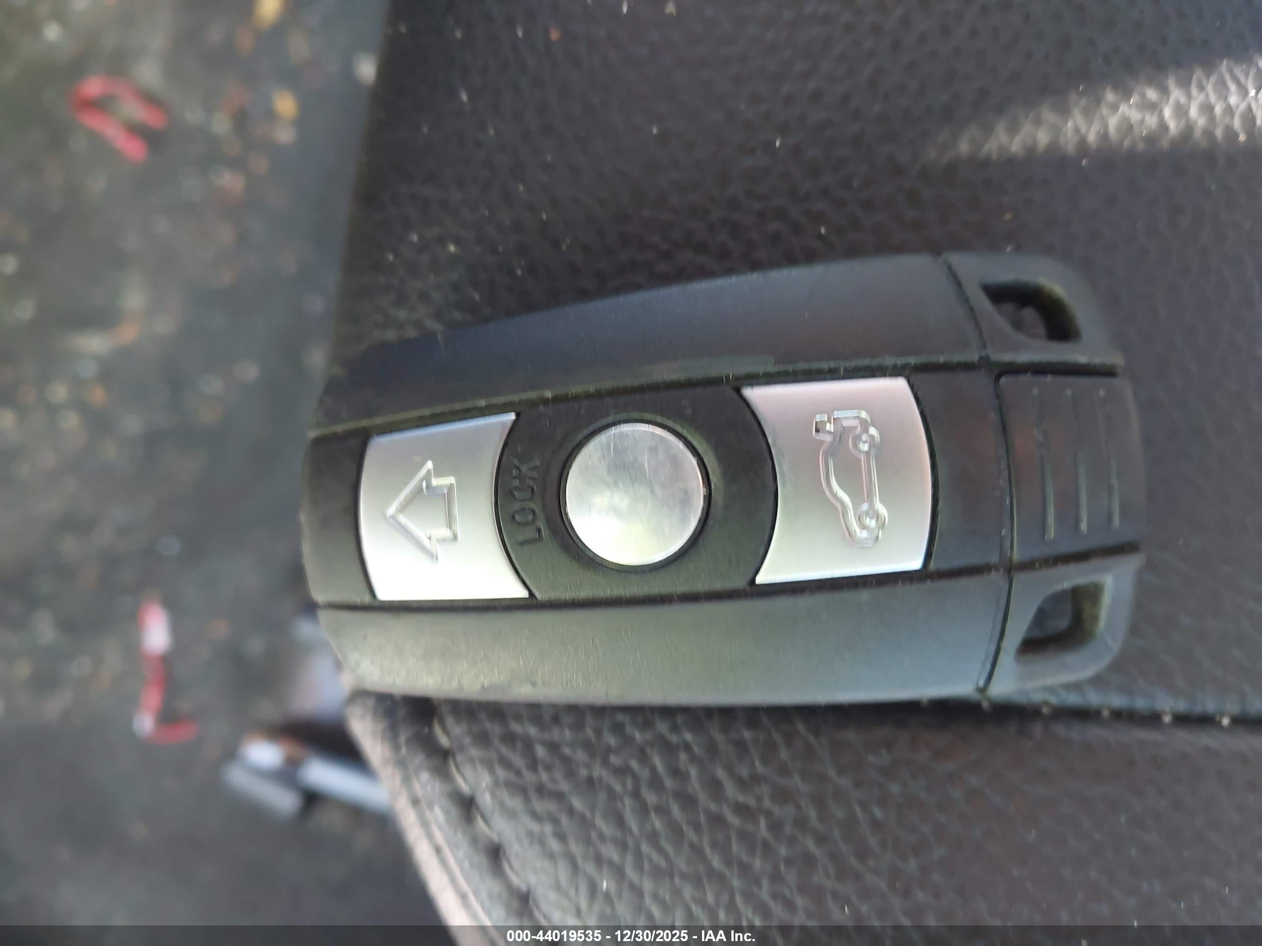 BMW 328I image 11