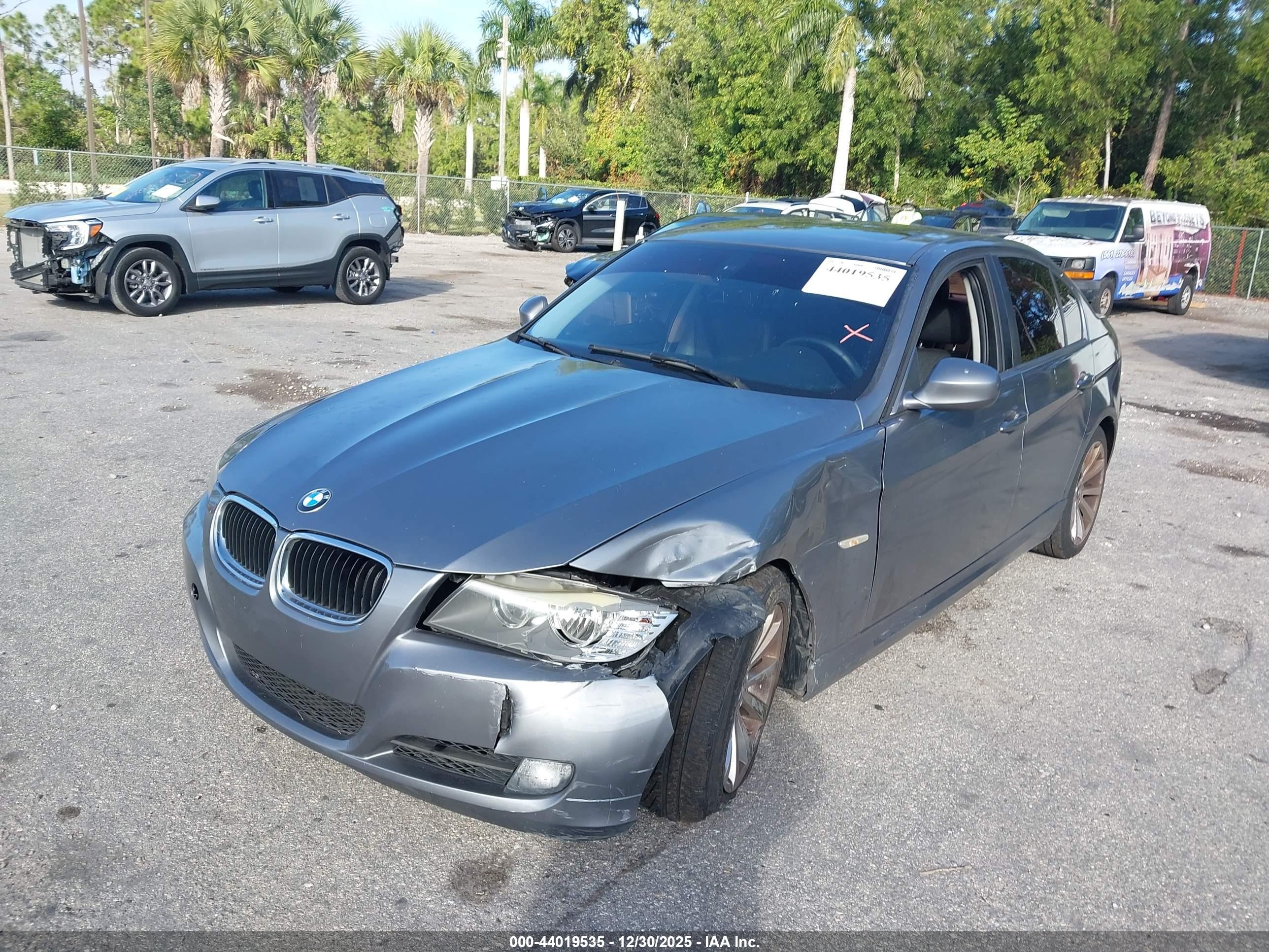 BMW 328I image 6
