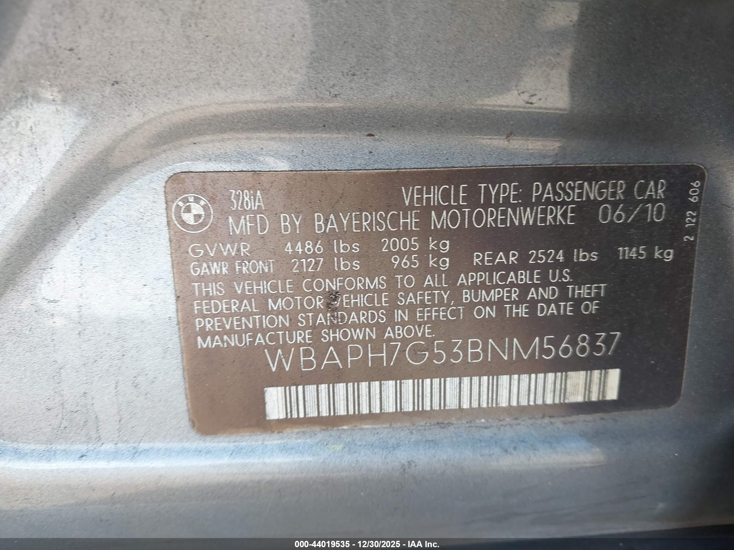 BMW 328I image 9