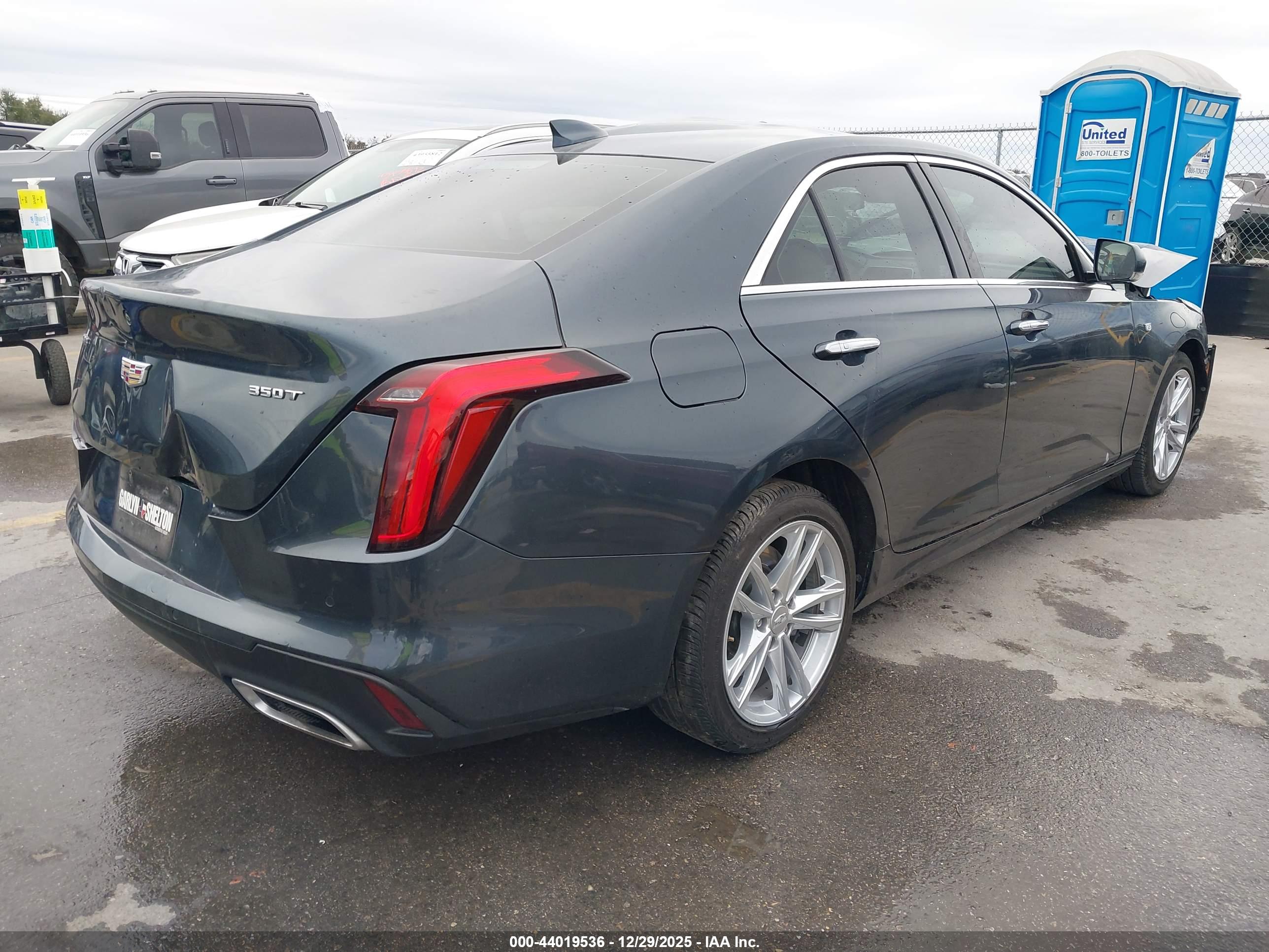 CADILLAC CT4 image 4