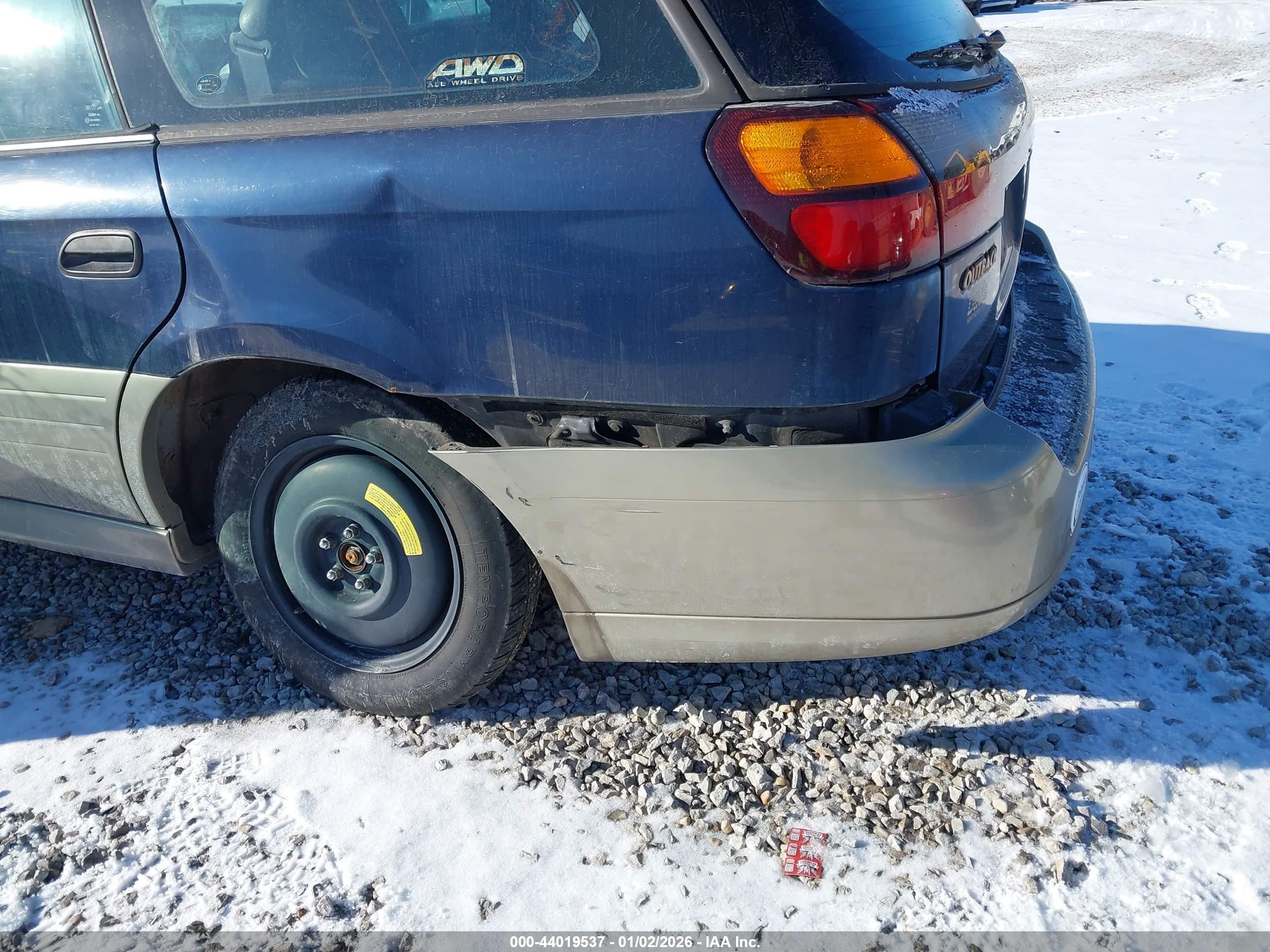 SUBARU OUTBACK image 6