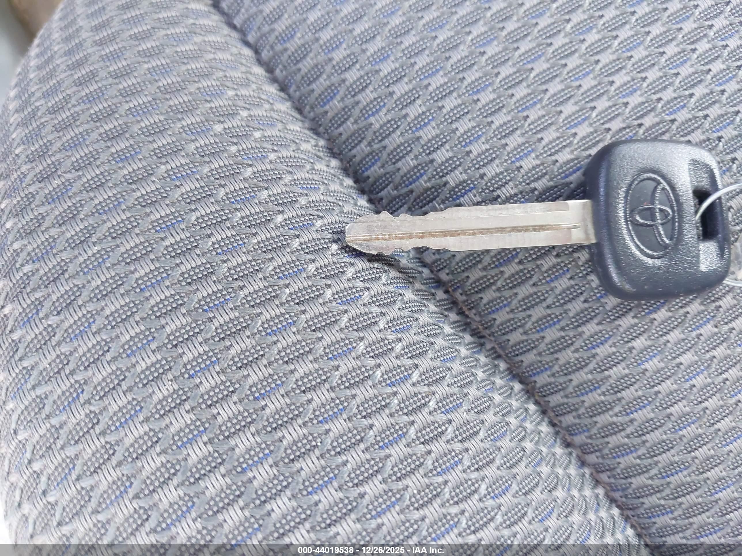 TOYOTA TACOMA image 11