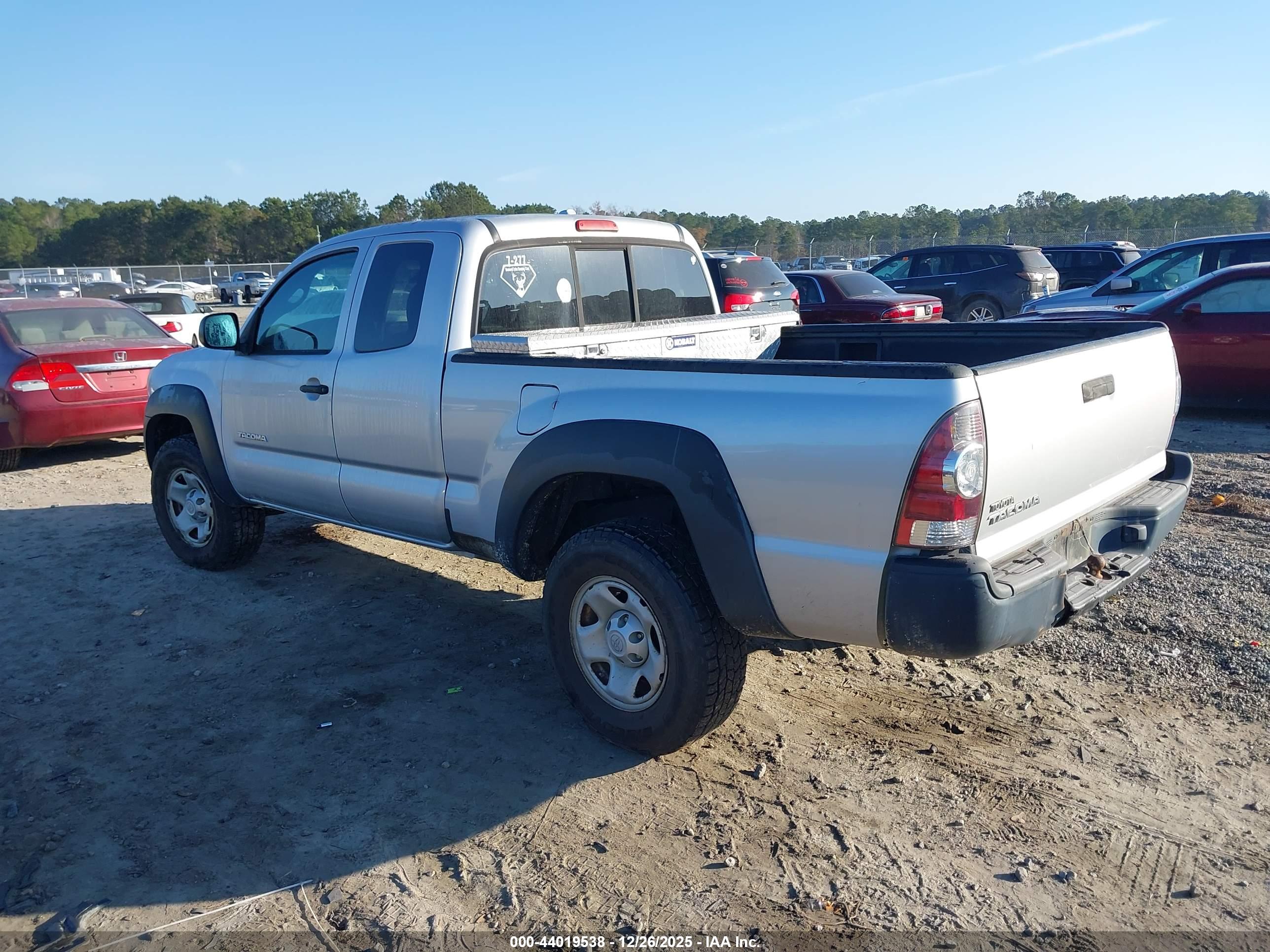 TOYOTA TACOMA image 3